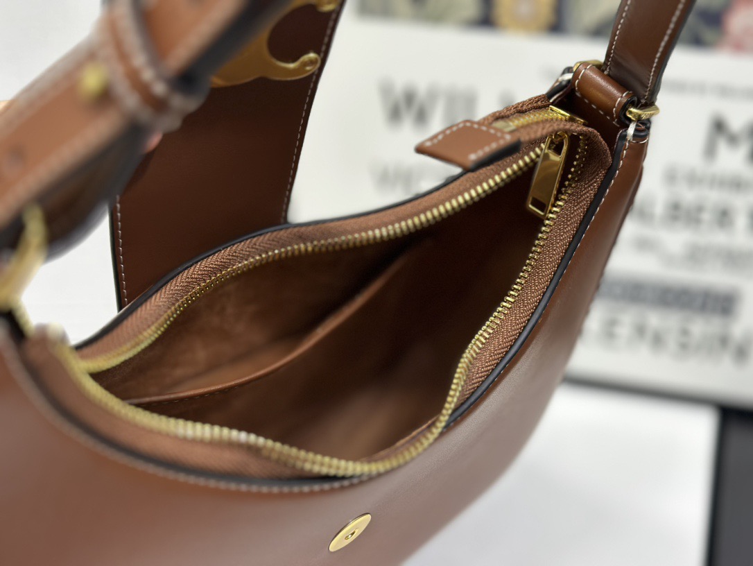 Celine 셀린느 AVA 트리오페 호보백 스무스 카프스킨 블랙 골드 17