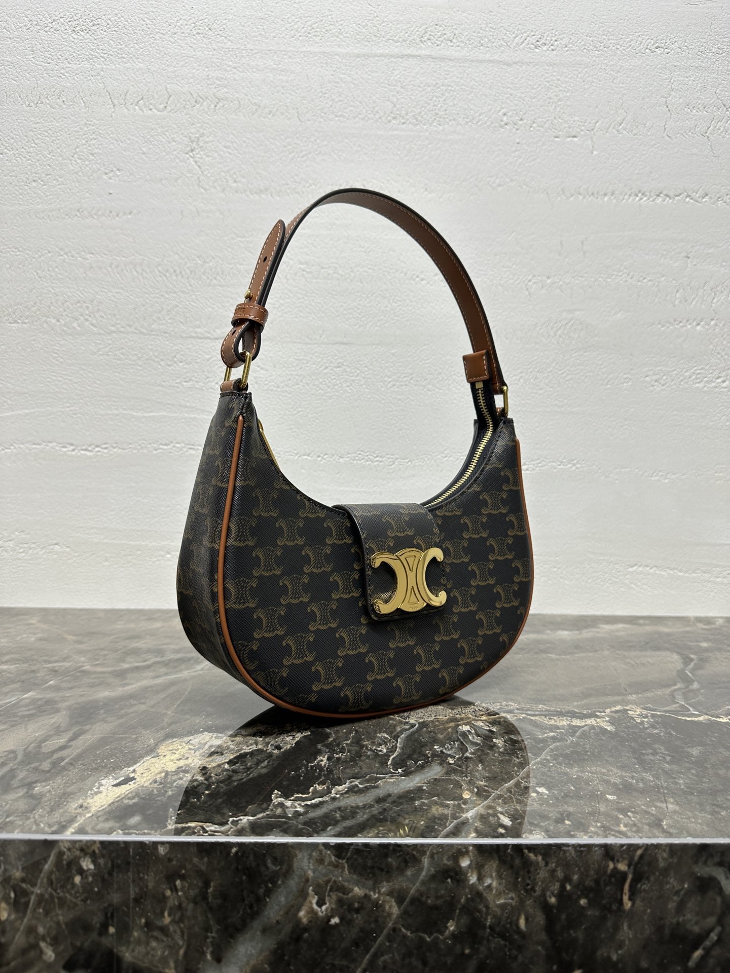 Celine 셀린느 AVA 아바 트리오페 캔버스 숄더백 브라운 골드 하드웨어 16