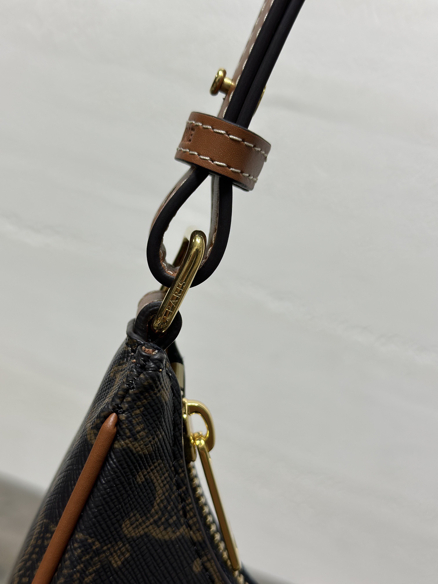 Celine 셀린느 AVA 아바 트리오페 캔버스 숄더백 브라운 골드 하드웨어 19