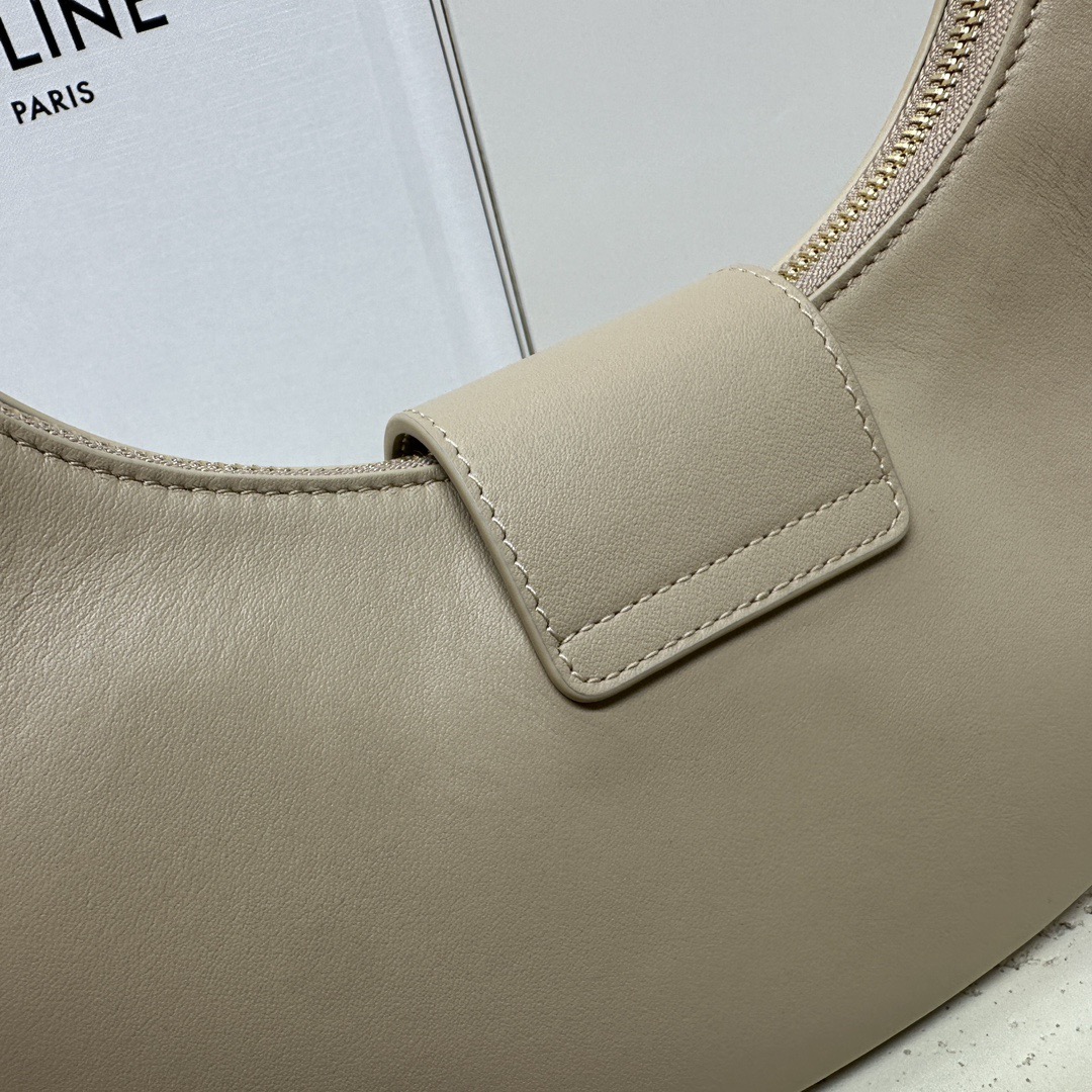 Celine 셀린느 AVA 아바 트리오페 캔버스 숄더백 브라운 골드 하드웨어 5