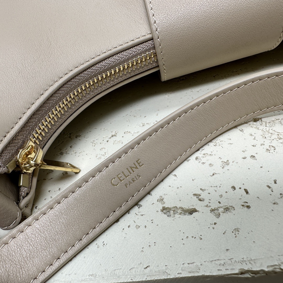 Celine 셀린느 AVA 아바 트리오페 캔버스 숄더백 브라운 골드 하드웨어 9