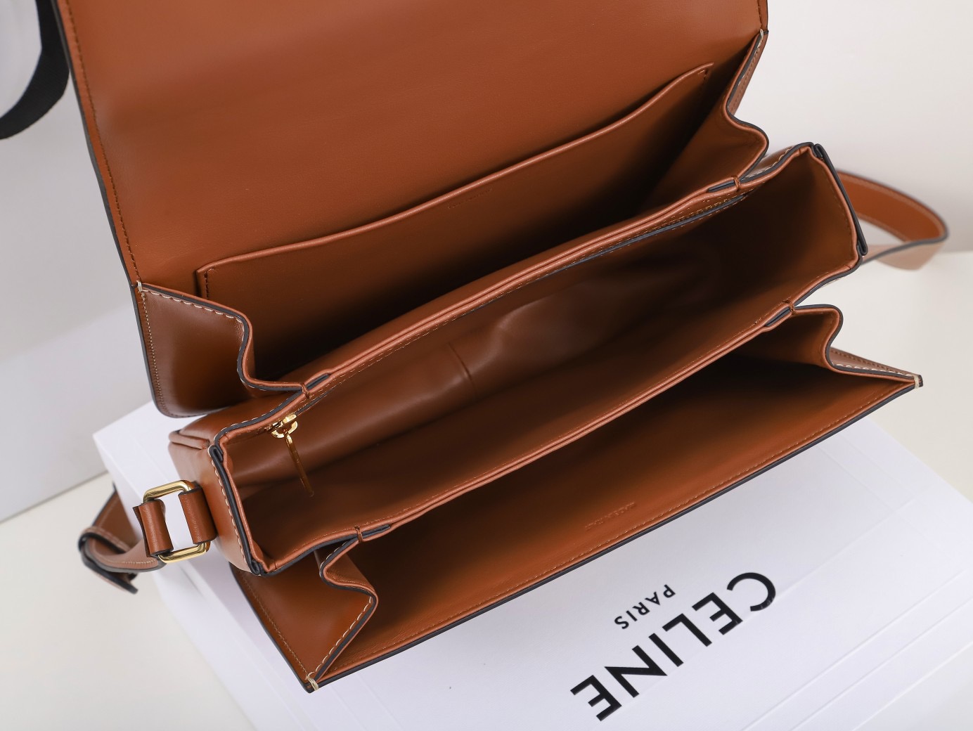 Celine 셀린느 트리오프 클래식 박스 백 미디움 스무스 카프스킨 블랙 골드 9