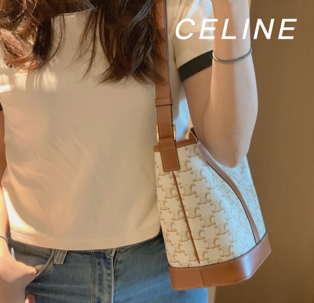 Celine 셀린느 트리오페 캔버스 미니 버킷백 코팅 캔버스 카프스킨 브라운 1