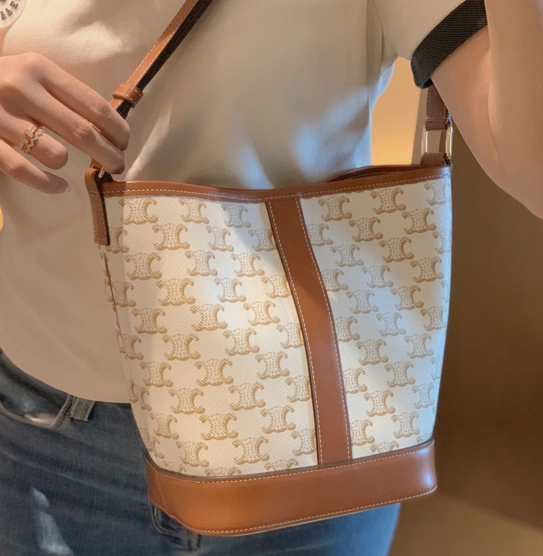 Celine 셀린느 트리오페 캔버스 미니 버킷백 코팅 캔버스 카프스킨 브라운 3