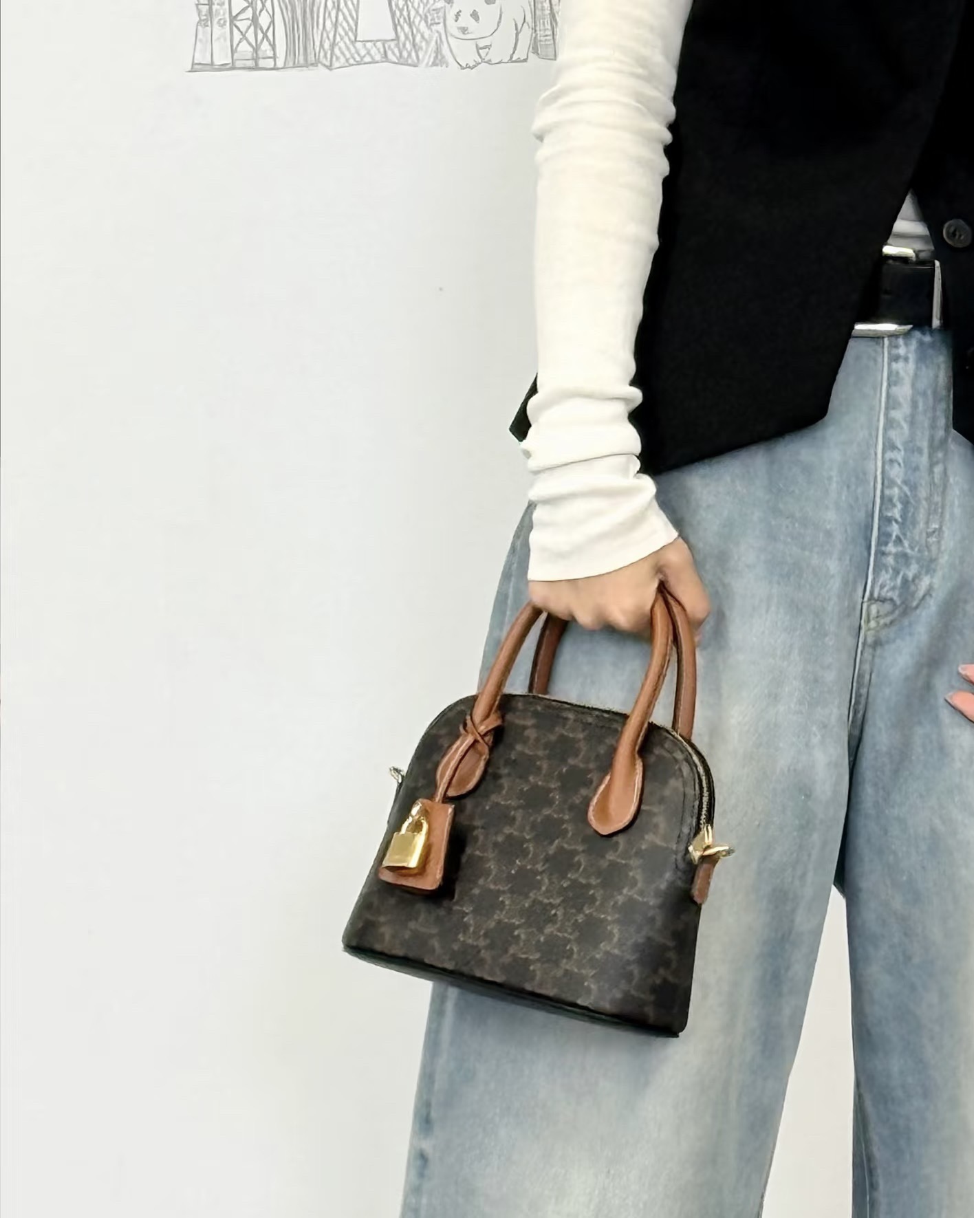 Celine 셀린느 Teen Honorine 트리오프 코팅 캔버스 토트백 브라운 2