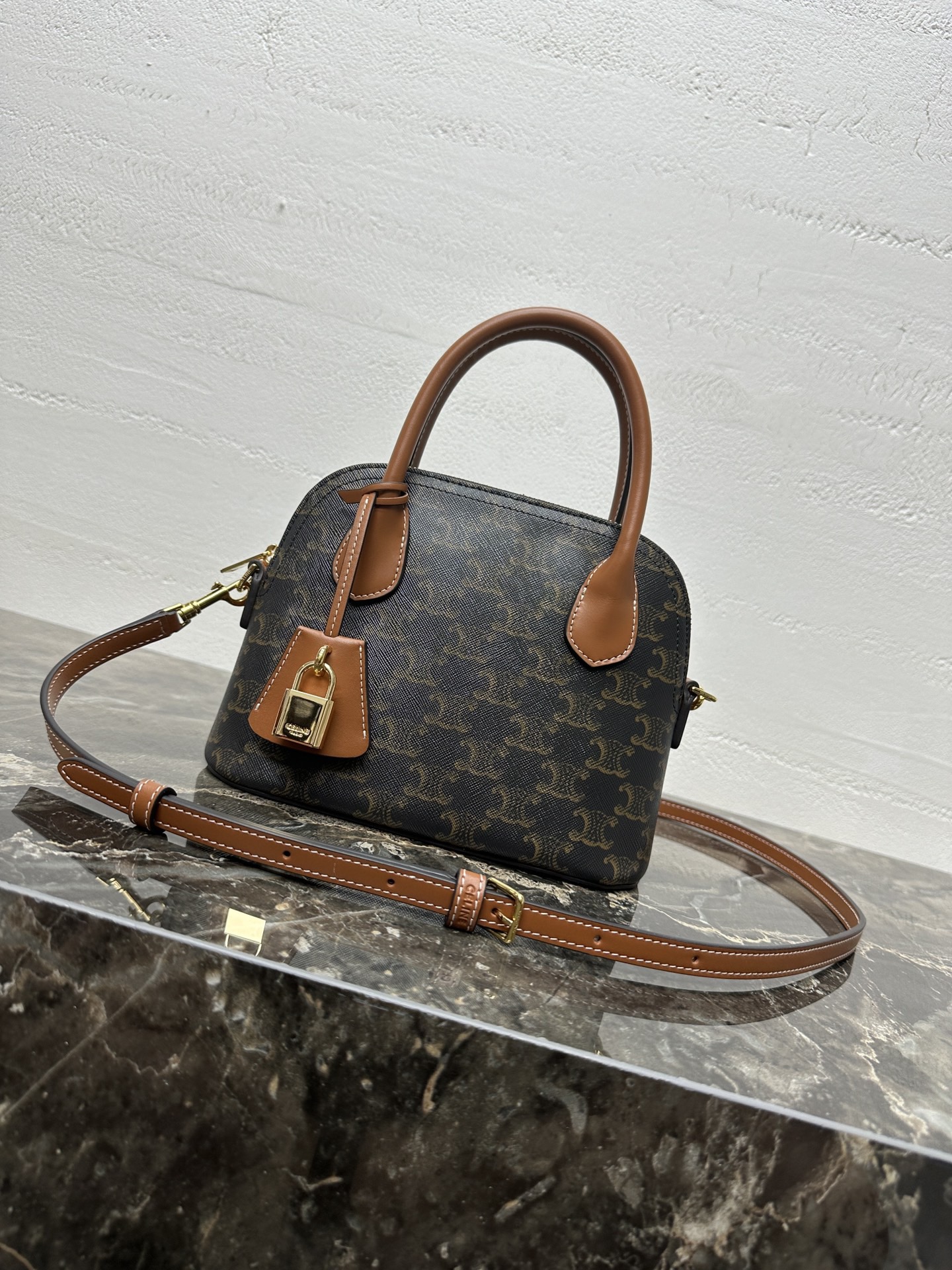 Celine 셀린느 Teen Honorine 트리오프 코팅 캔버스 토트백 브라운 4