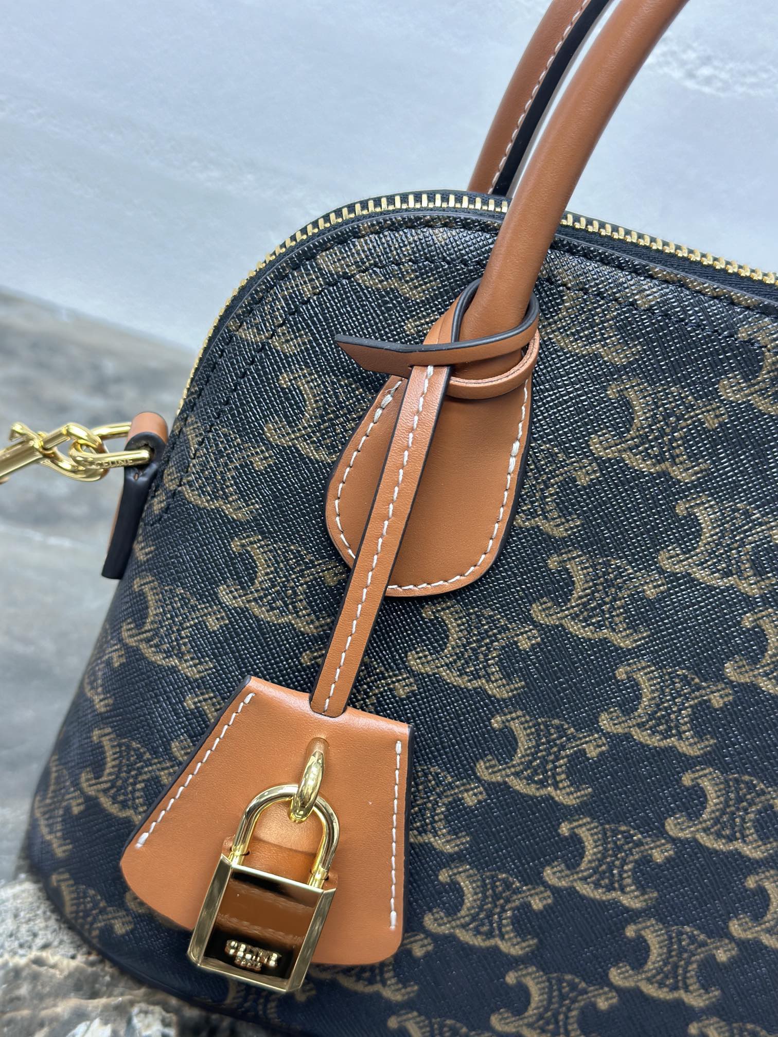 Celine 셀린느 Teen Honorine 트리오프 코팅 캔버스 토트백 브라운 15