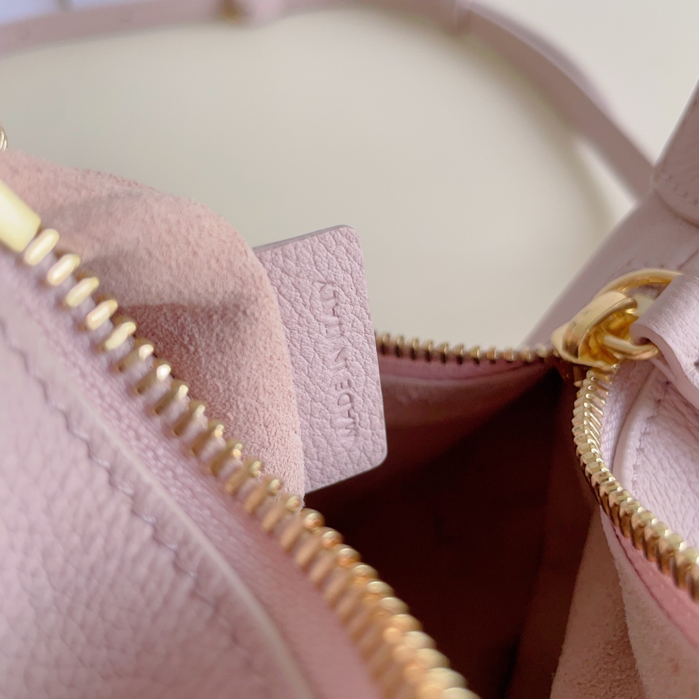 Celine 셀린느 루루 스몰 하프문 호보백 그레인드 카프스킨 파우더 핑크 골드 하드웨어 8