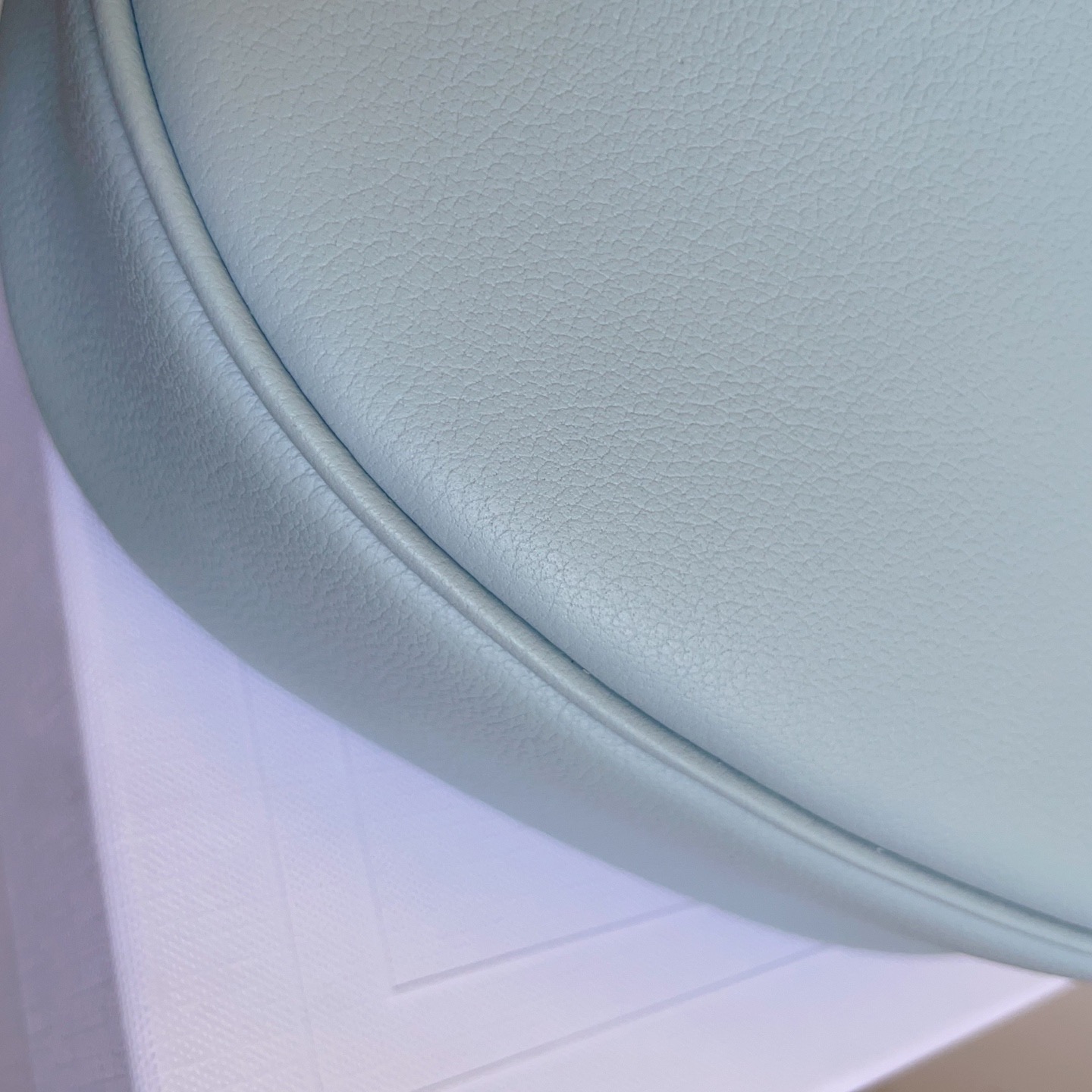 Celine 셀린느 루루 스몰 하프문 호보백 그레인드 카프스킨 파우더 핑크 골드 하드웨어 9