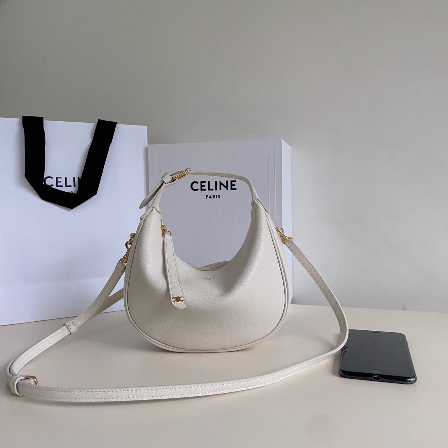 Celine 셀린느 루루 스몰 하프문 호보백 그레인드 카프스킨 파우더 핑크 골드 하드웨어 6