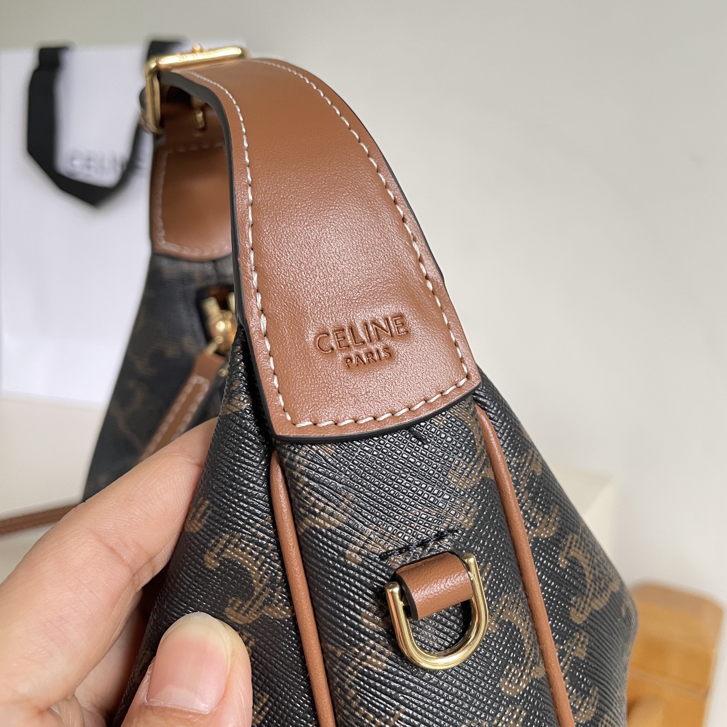 Celine 셀린느 루루 스몰 하프문 호보백 그레인드 카프스킨 파우더 핑크 골드 하드웨어 10