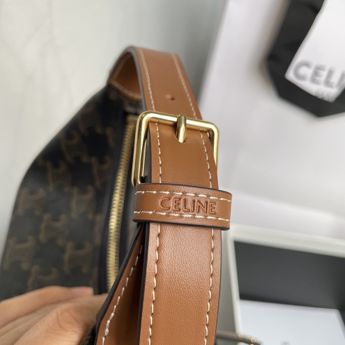 Celine 셀린느 루루 스몰 하프문 호보백 그레인드 카프스킨 파우더 핑크 골드 하드웨어 11