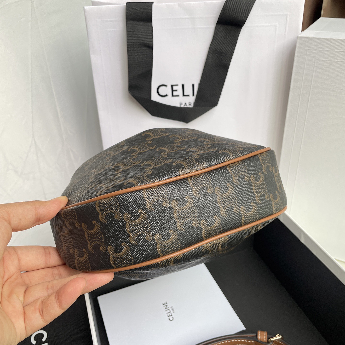 Celine 셀린느 루루 스몰 하프문 호보백 그레인드 카프스킨 파우더 핑크 골드 하드웨어 13