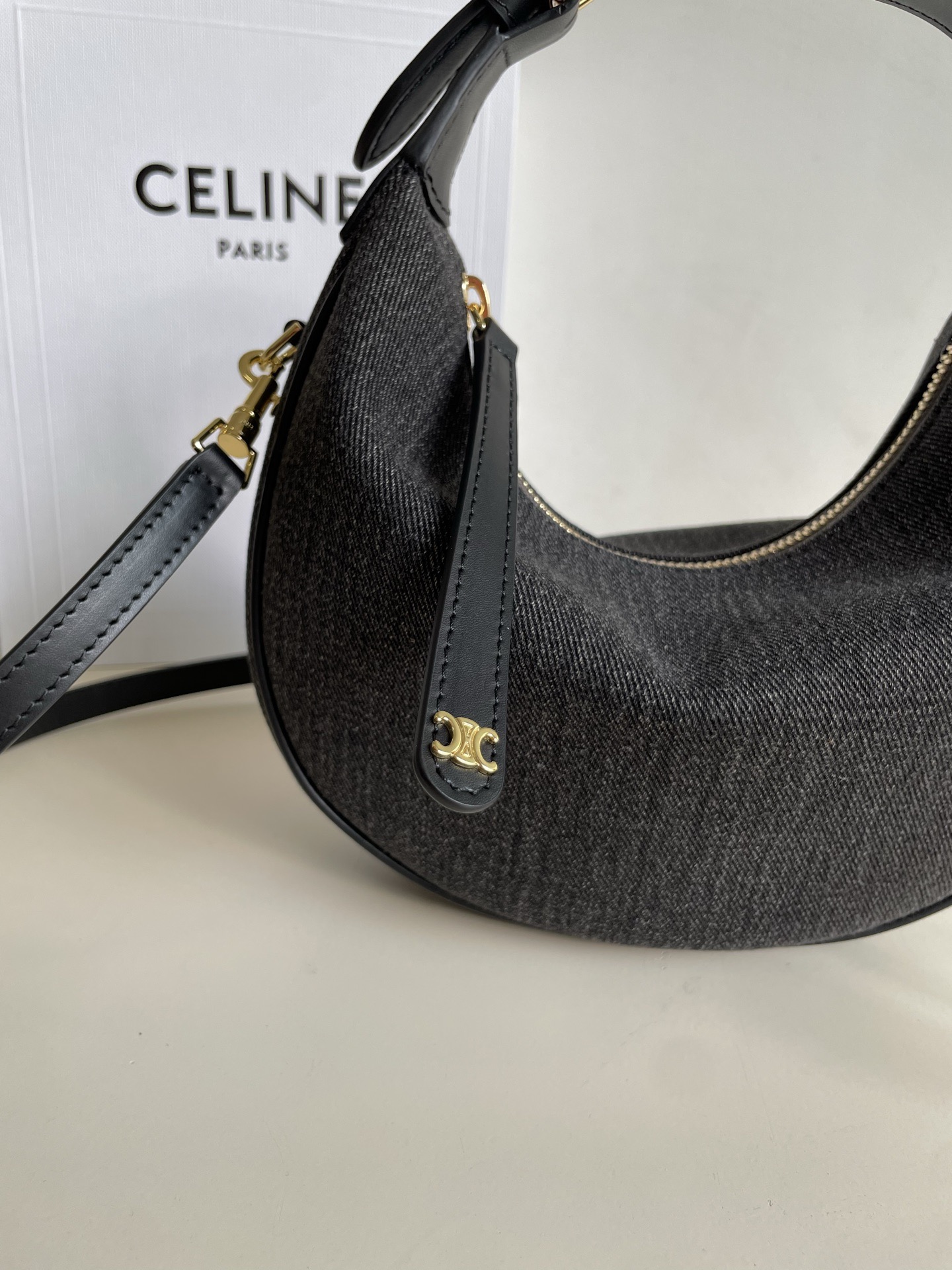 Celine 셀린느 루루 스몰 하프문 호보백 그레인드 카프스킨 파우더 핑크 골드 하드웨어 8