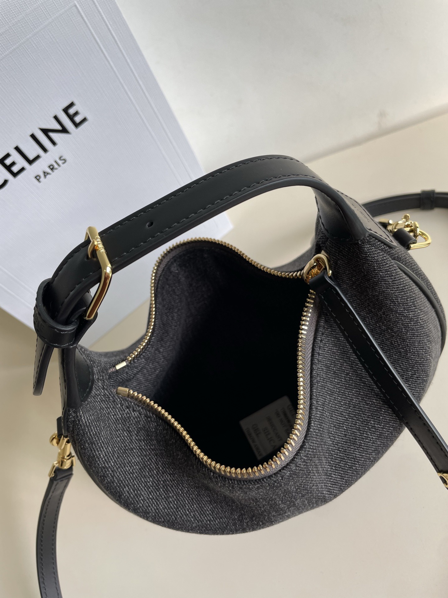 Celine 셀린느 루루 스몰 하프문 호보백 그레인드 카프스킨 파우더 핑크 골드 하드웨어 9