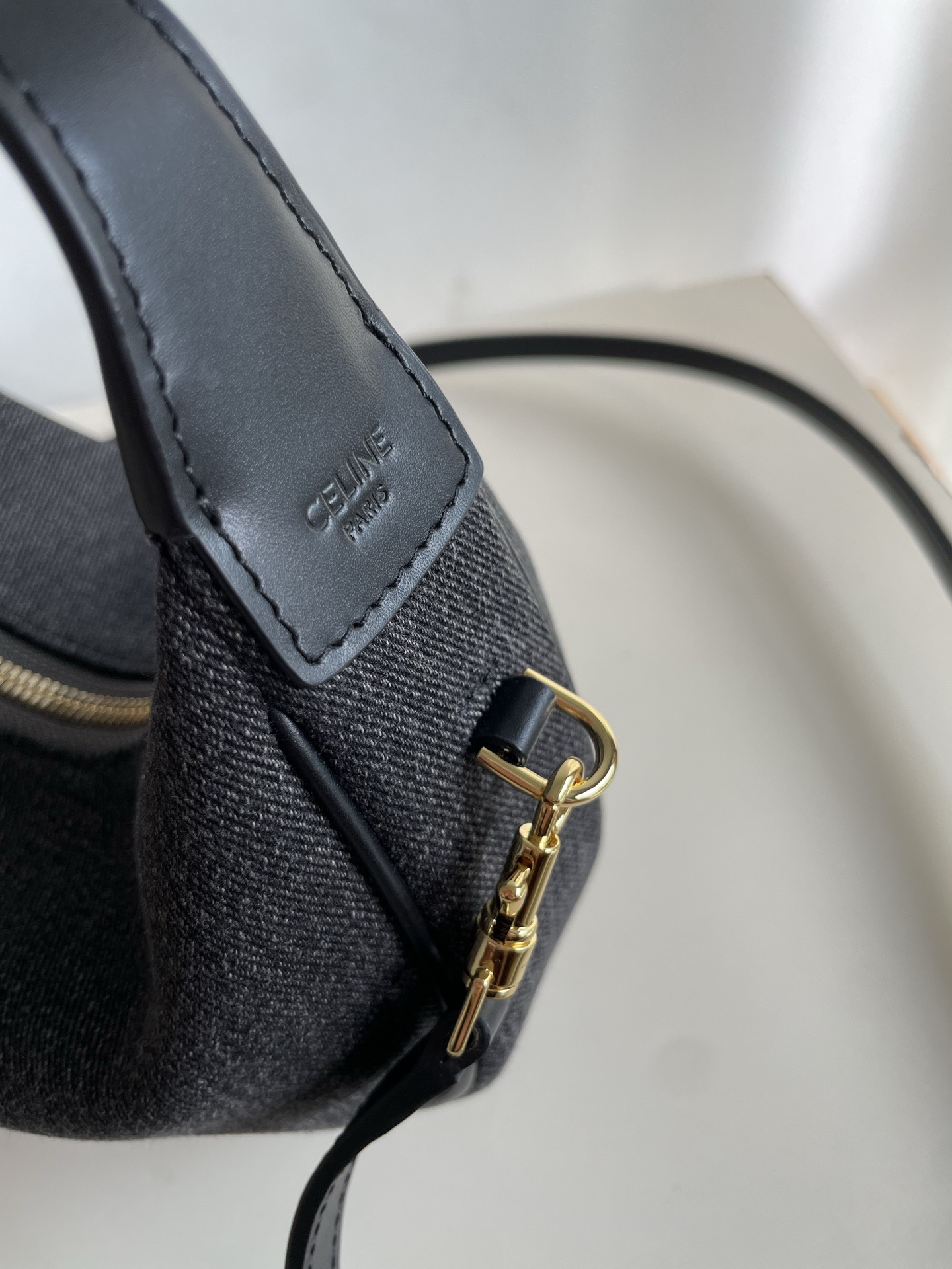 Celine 셀린느 루루 스몰 하프문 호보백 그레인드 카프스킨 파우더 핑크 골드 하드웨어 12