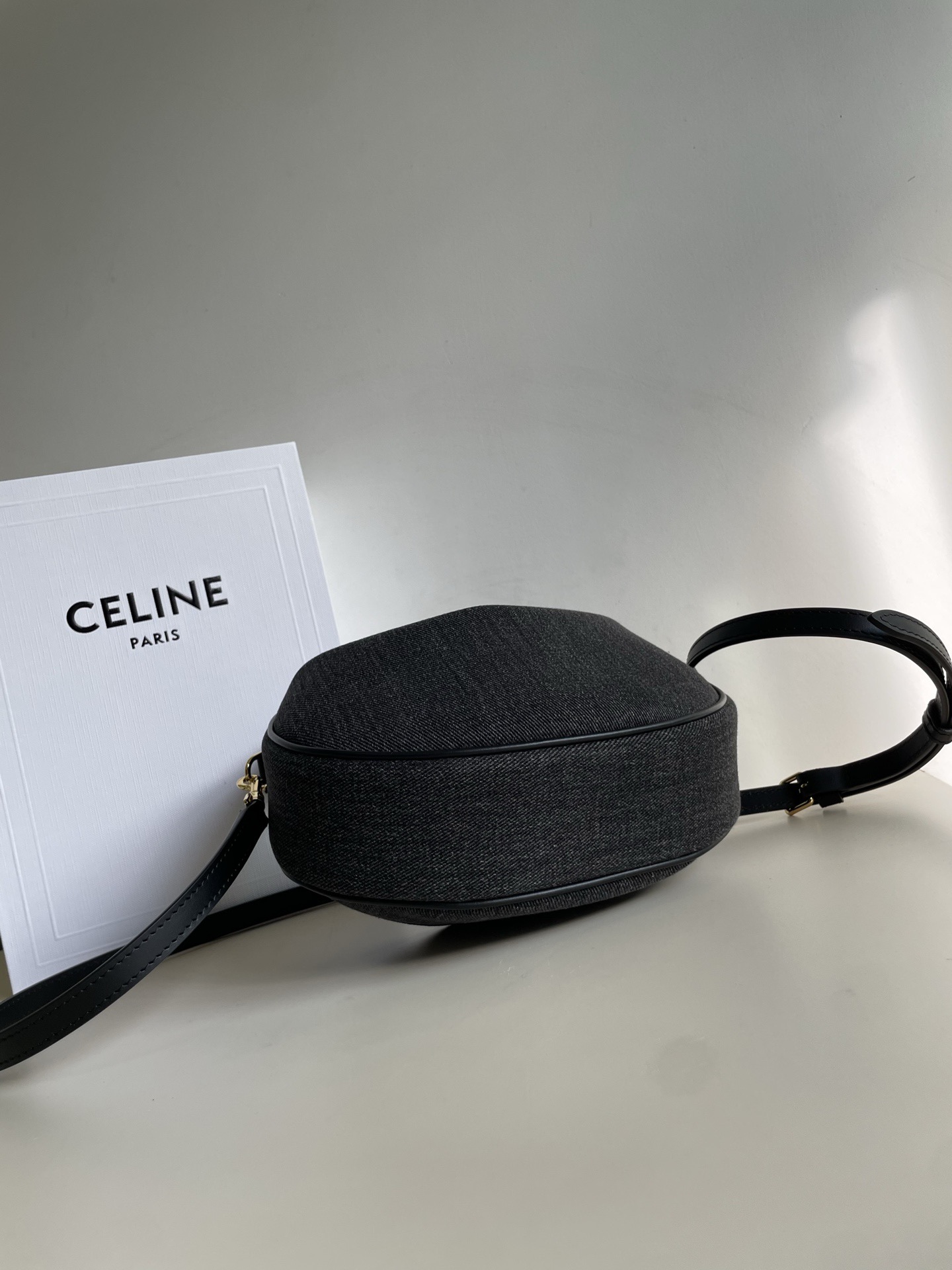 Celine 셀린느 루루 스몰 하프문 호보백 그레인드 카프스킨 파우더 핑크 골드 하드웨어 14