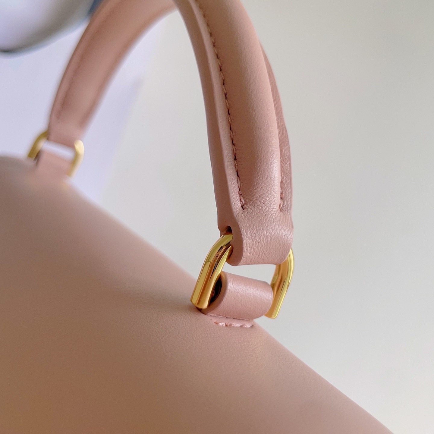 Celine 셀린느 Nino 트리오므프 탑핸들백 스무스 카프스킨 로즈 핑크 골드 하드웨어 8