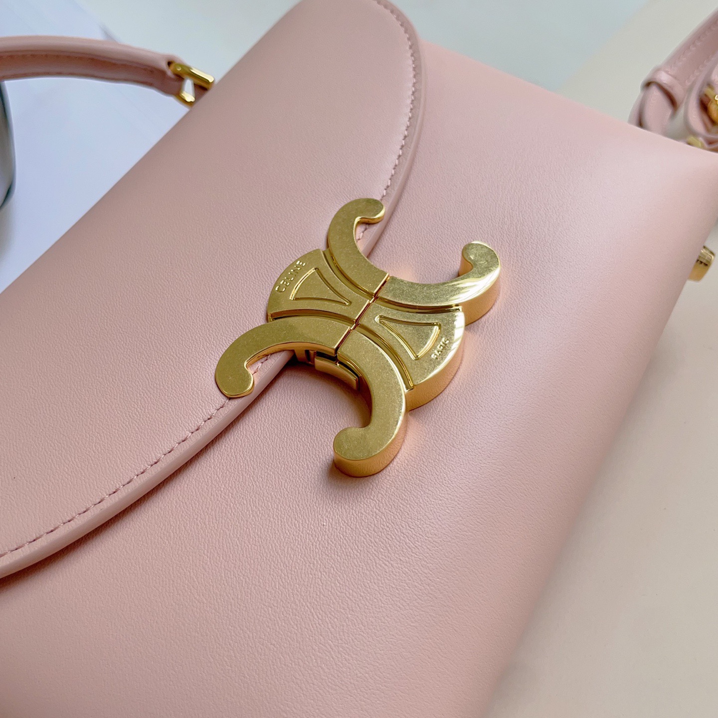 Celine 셀린느 Nino 트리오므프 탑핸들백 스무스 카프스킨 로즈 핑크 골드 하드웨어 9