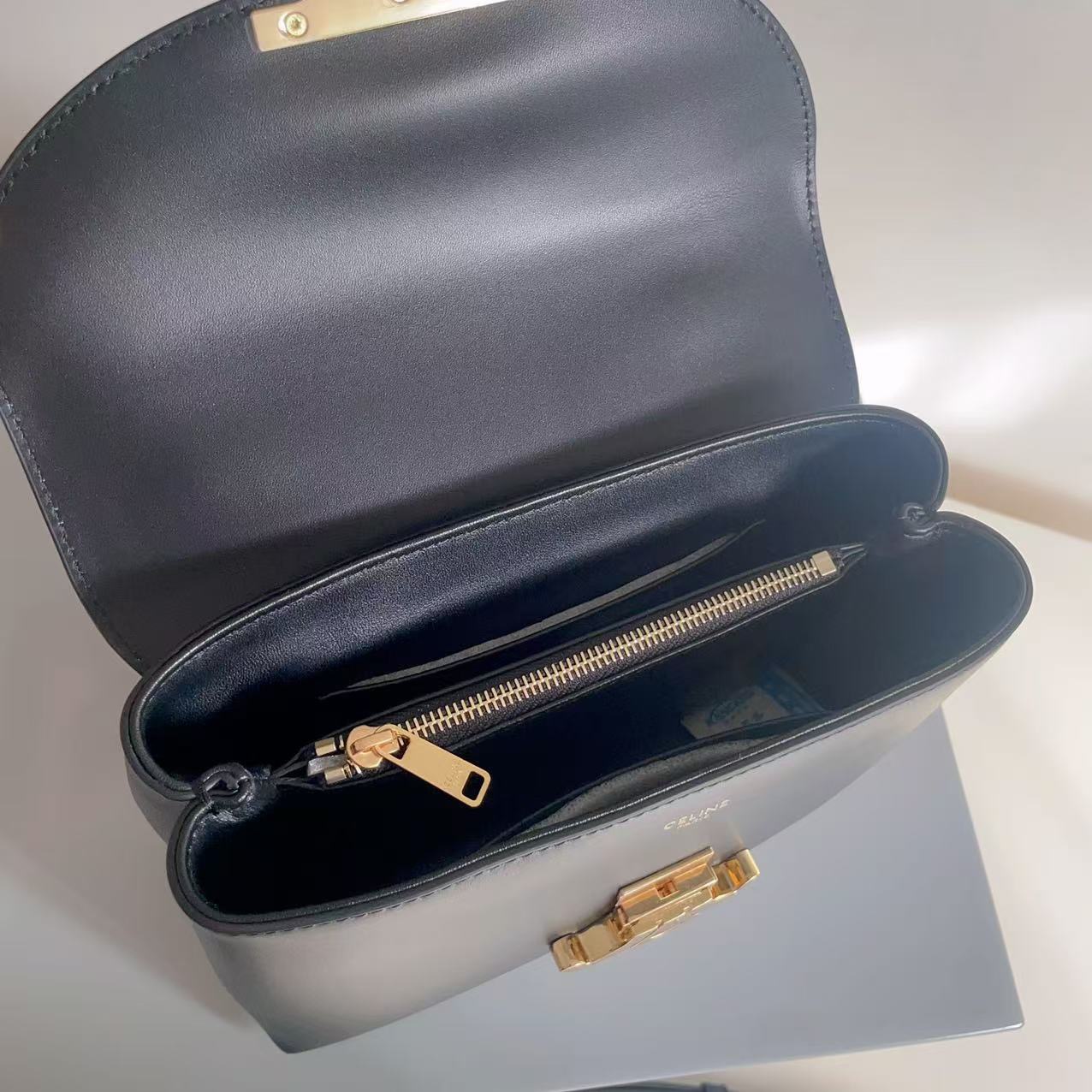 Celine 셀린느 Nino 트리오므프 탑핸들백 스무스 카프스킨 로즈 핑크 골드 하드웨어 9