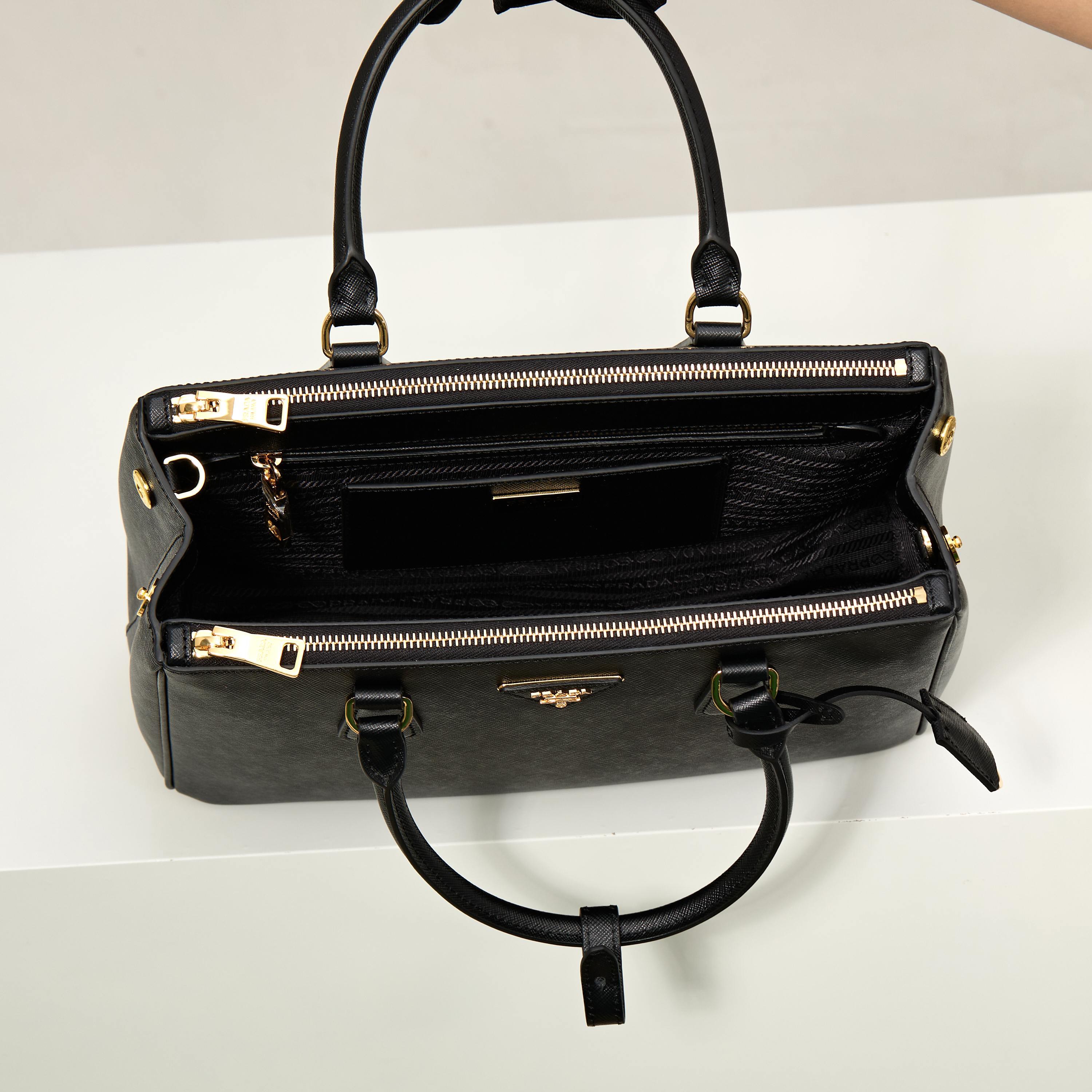 Prada 프라다 갤러리아 1BA274 사피아노 레더 누드 블랙 토트백 32cm 9