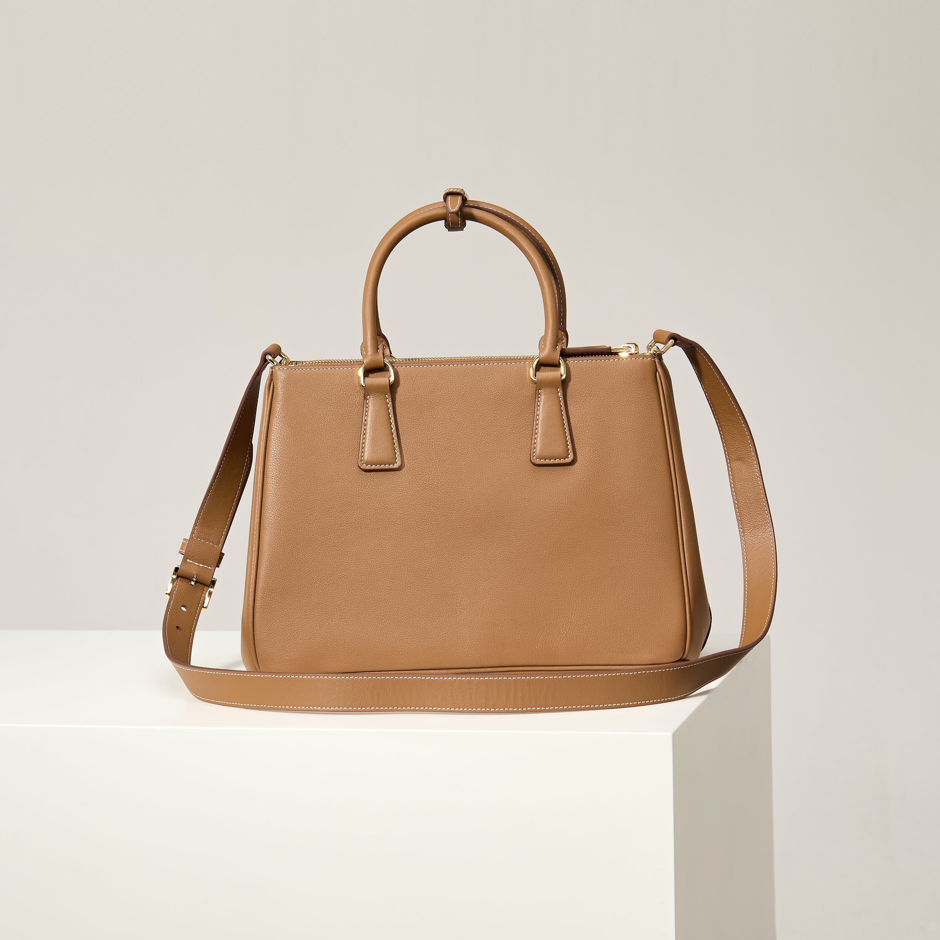 Prada 프라다 1BA274 사피아노 레더 토트백 카멜 브라운 골드 하드웨어 2