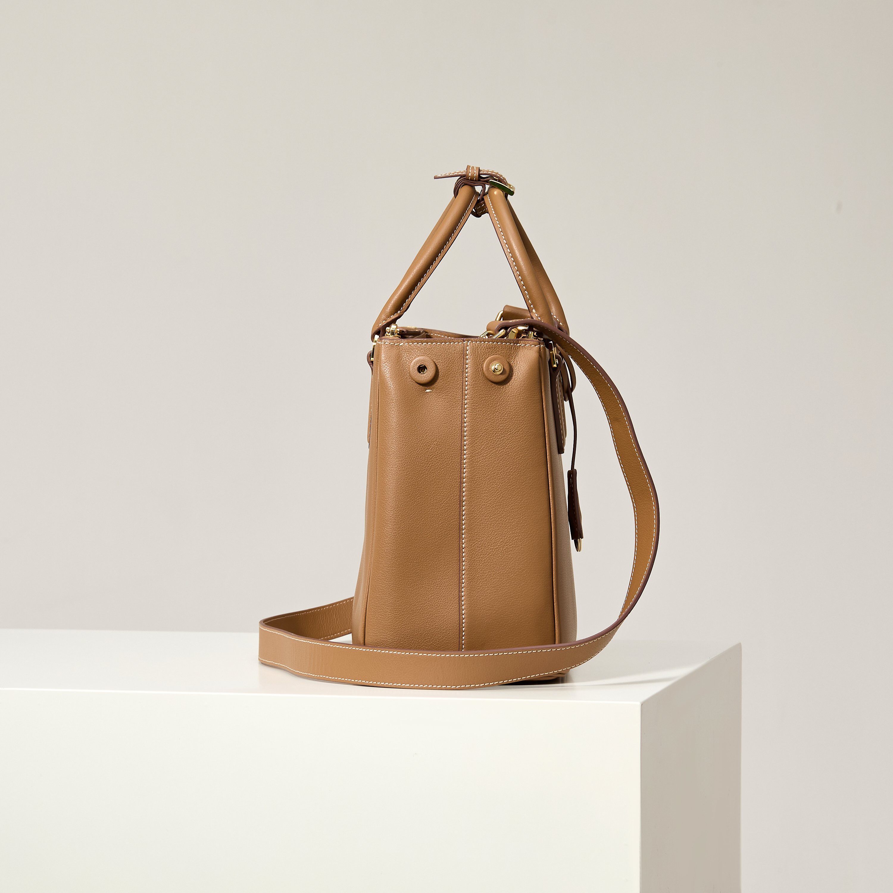 Prada 프라다 1BA274 사피아노 레더 토트백 카멜 브라운 골드 하드웨어 3