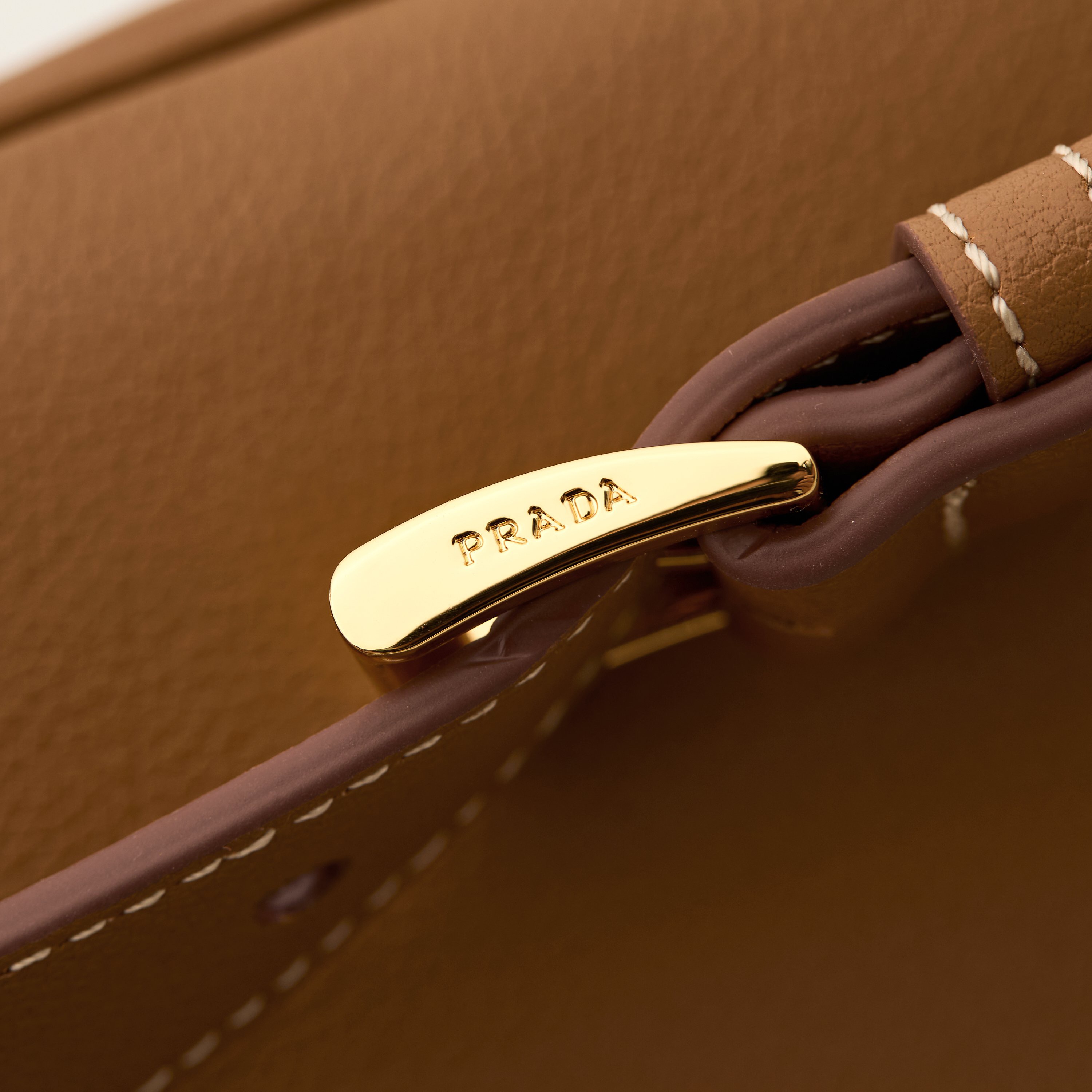 Prada 프라다 1BA274 사피아노 레더 토트백 카멜 브라운 골드 하드웨어 11