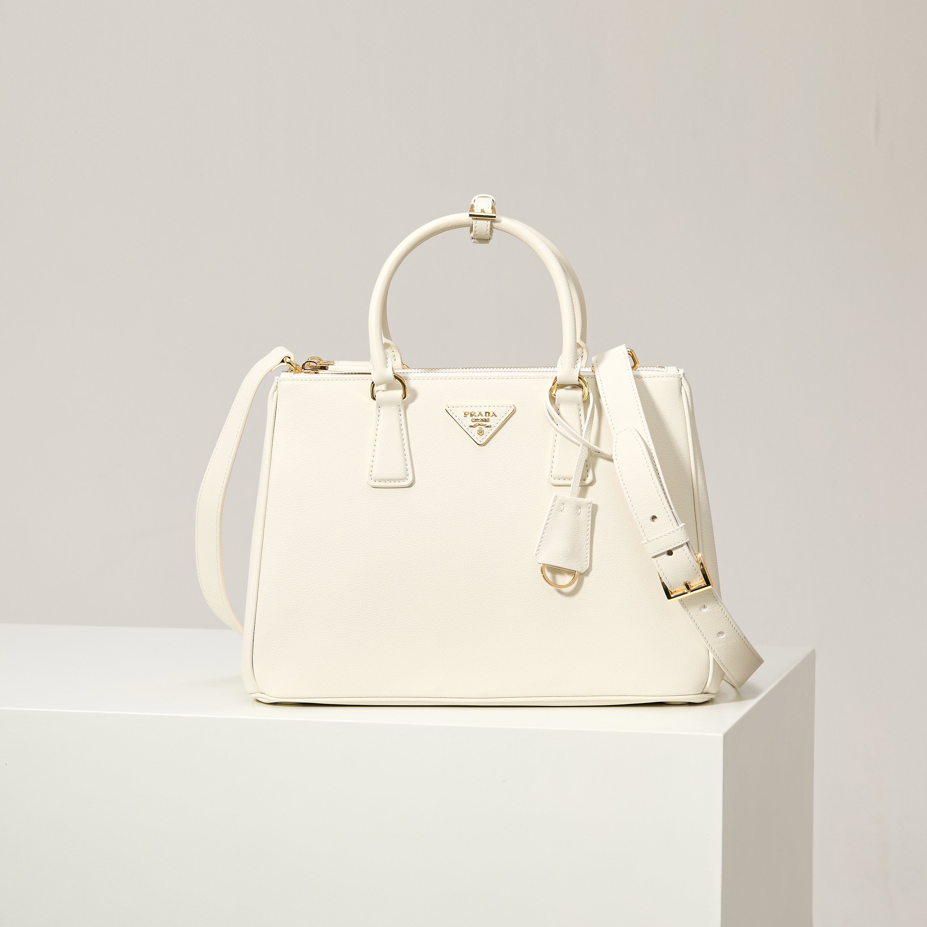 Prada 프라다 1BA274 사피아노 레더 토트백 카멜 브라운 골드 하드웨어 1