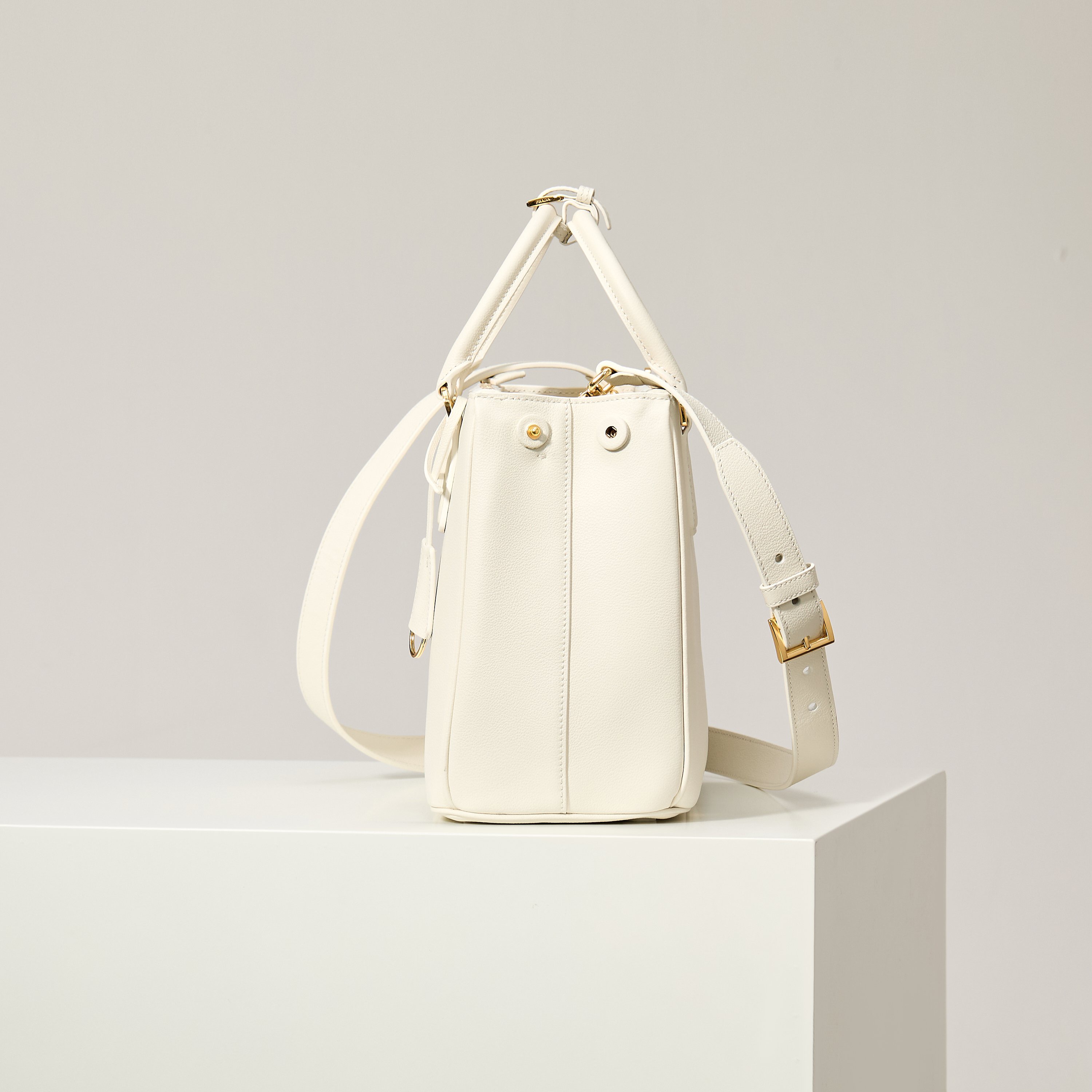 Prada 프라다 1BA274 사피아노 레더 토트백 카멜 브라운 골드 하드웨어 3