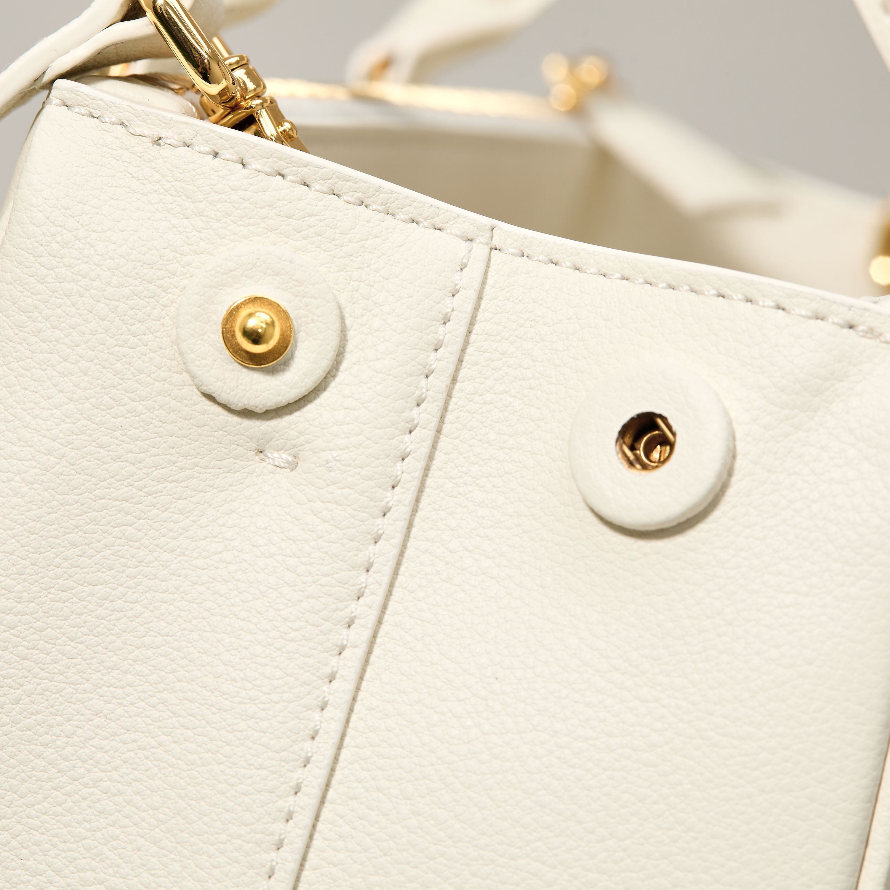 Prada 프라다 1BA274 사피아노 레더 토트백 카멜 브라운 골드 하드웨어 10