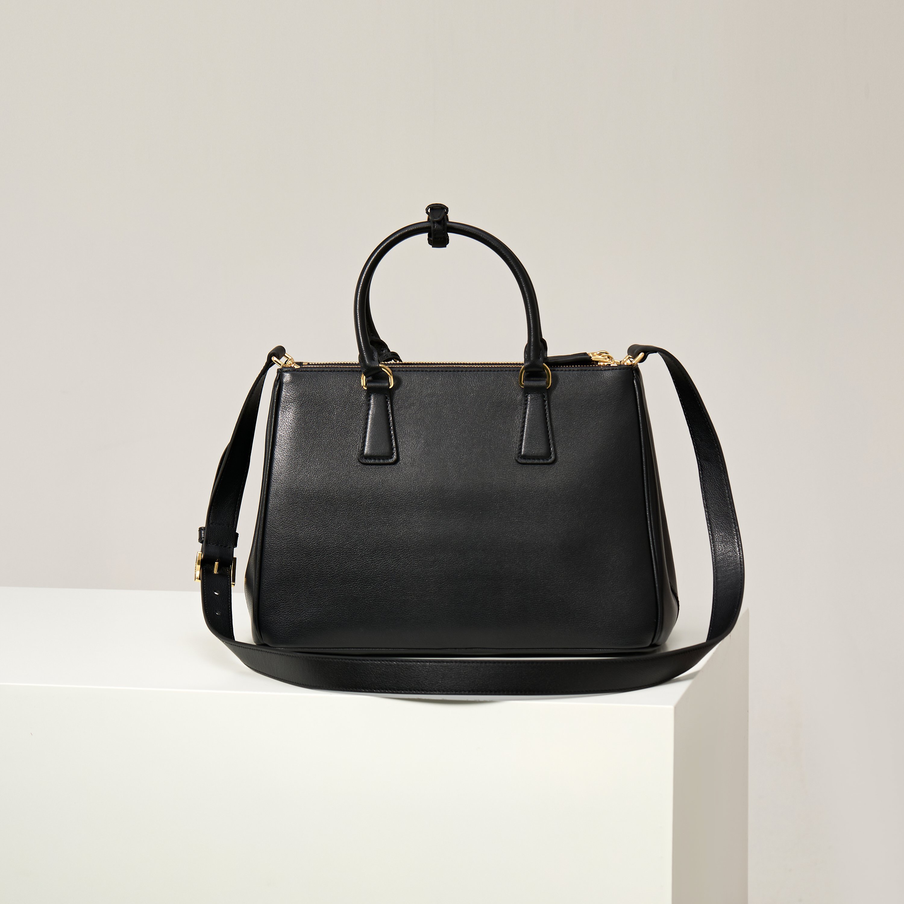 Prada 프라다 1BA274 사피아노 레더 토트백 카멜 브라운 골드 하드웨어 2