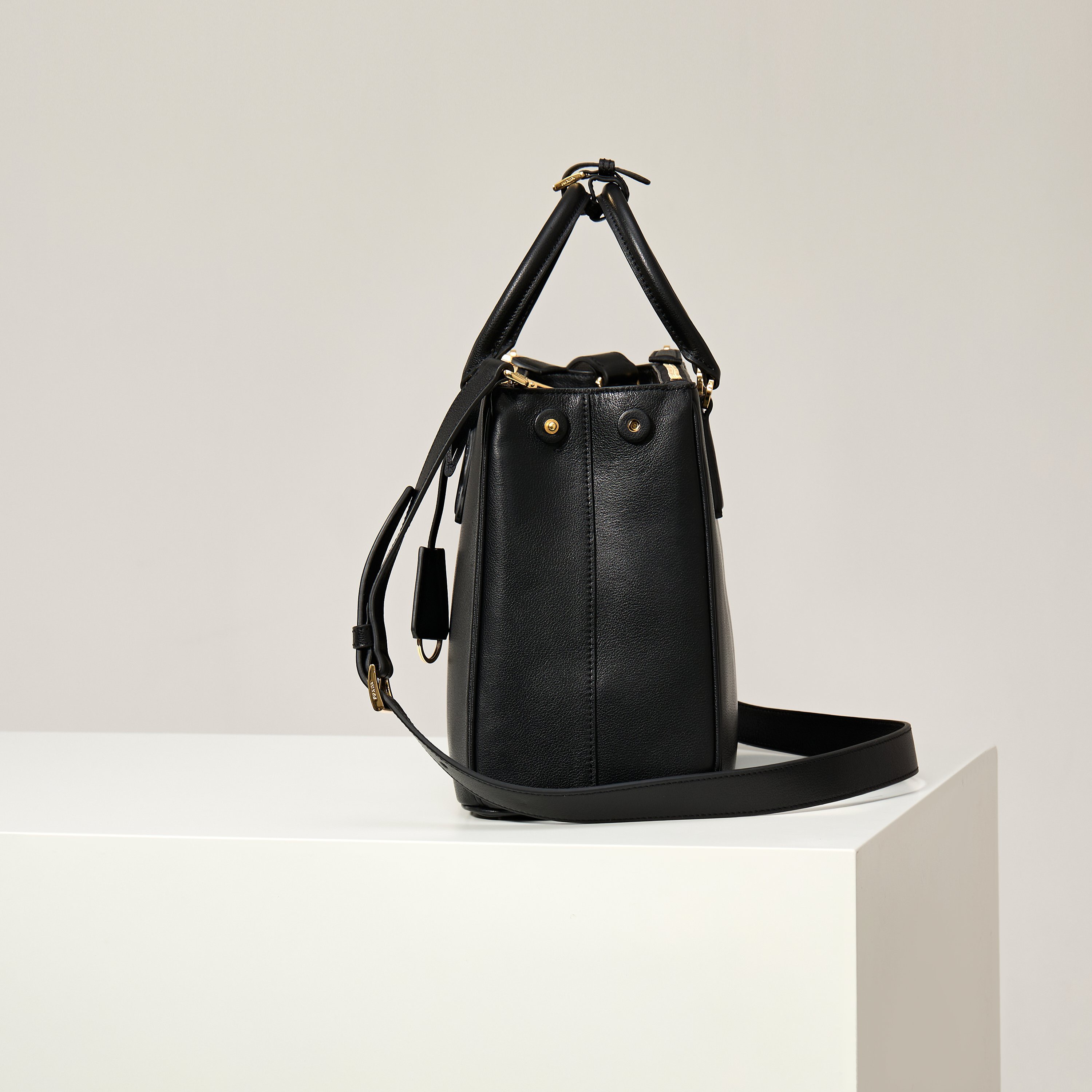 Prada 프라다 1BA274 사피아노 레더 토트백 카멜 브라운 골드 하드웨어 3