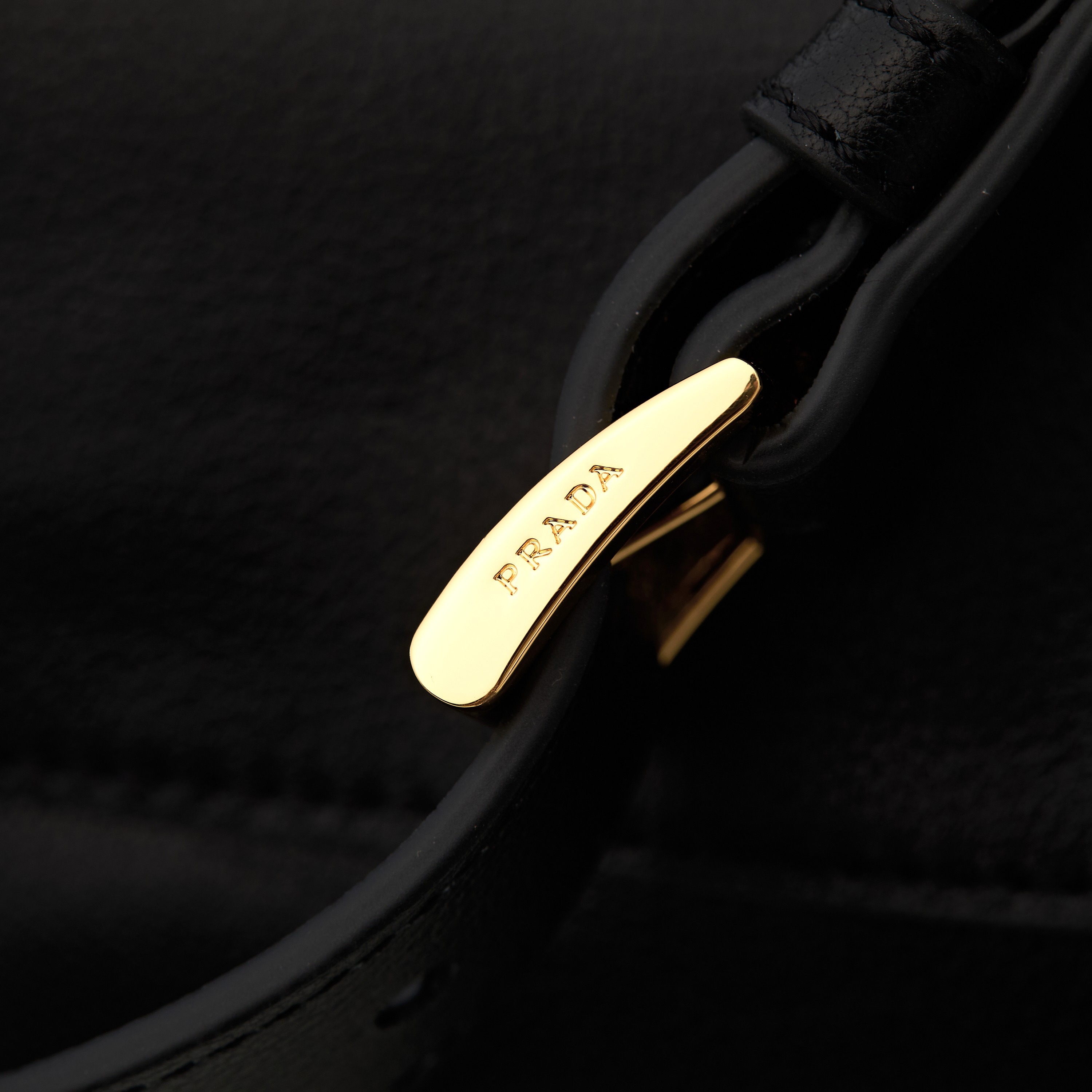 Prada 프라다 1BA274 사피아노 레더 토트백 카멜 브라운 골드 하드웨어 11