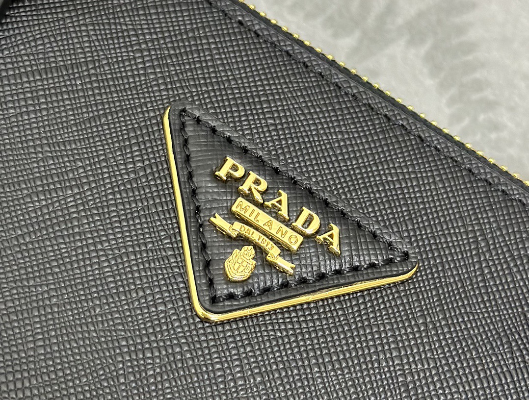 Prada 프라다 1BA863 사피아노 레더 미디엄 토트백 블랙 골드 6