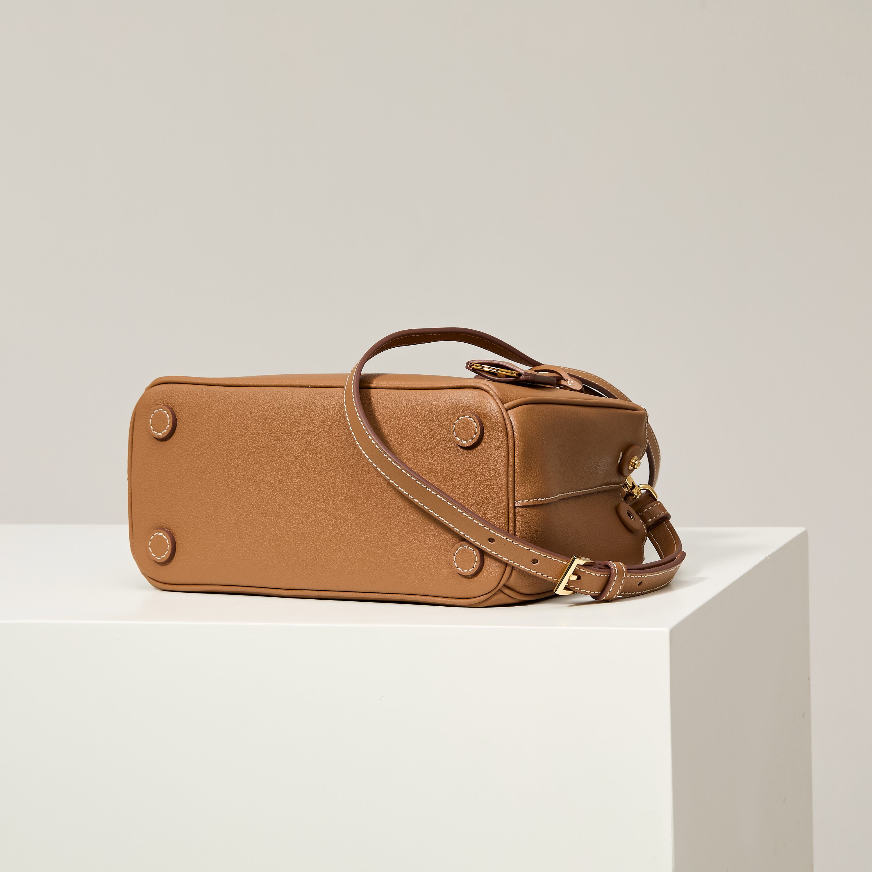 Prada 프라다 갤러리아 스몰 토트백 그레인드 카프스킨 카멜 브라운 골드 하드웨어 1BA896 20cm 4