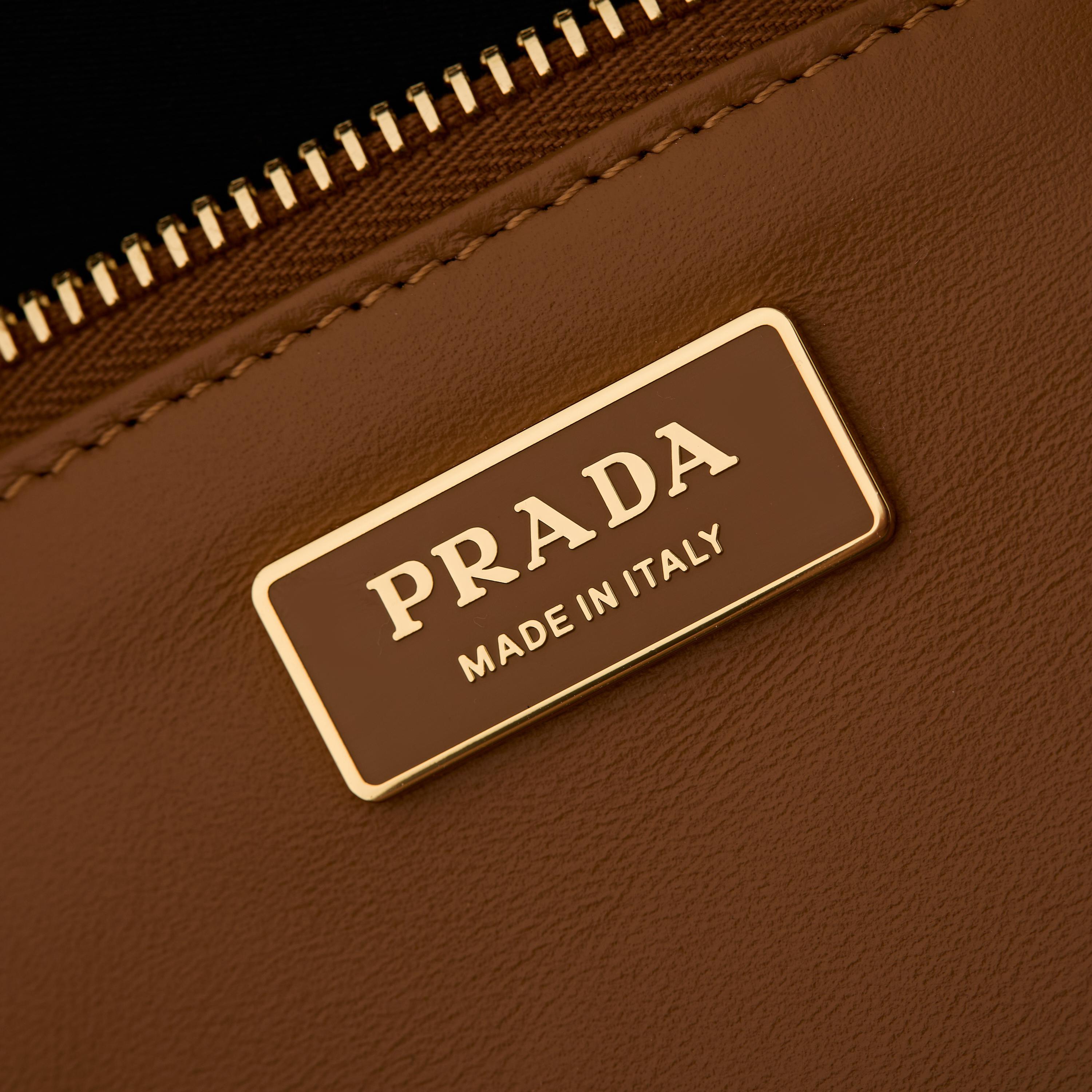 Prada 프라다 갤러리아 스몰 토트백 그레인드 카프스킨 카멜 브라운 골드 하드웨어 1BA896 20cm 8