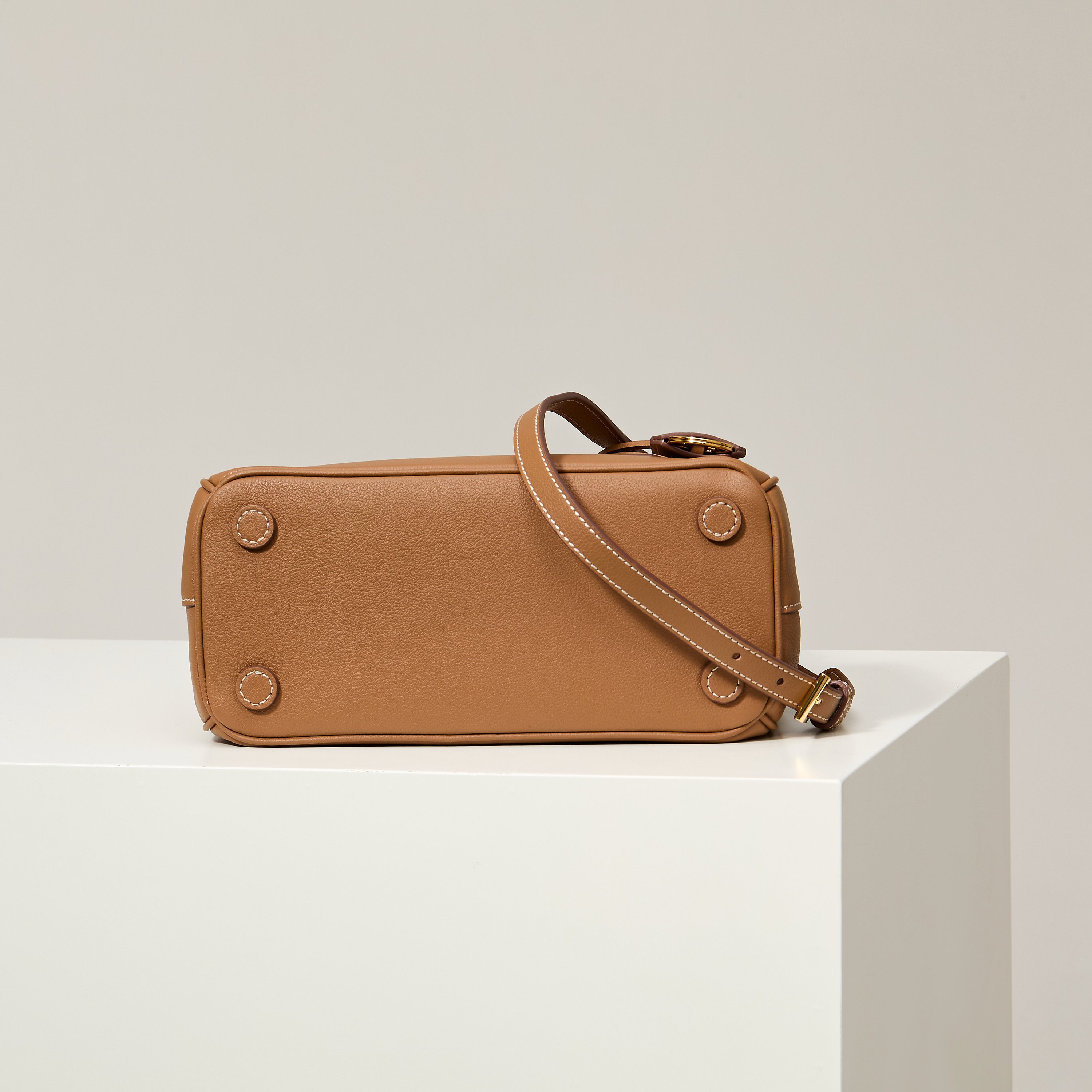 Prada 프라다 갤러리아 스몰 토트백 그레인드 카프스킨 카멜 브라운 골드 하드웨어 1BA896 20cm 12