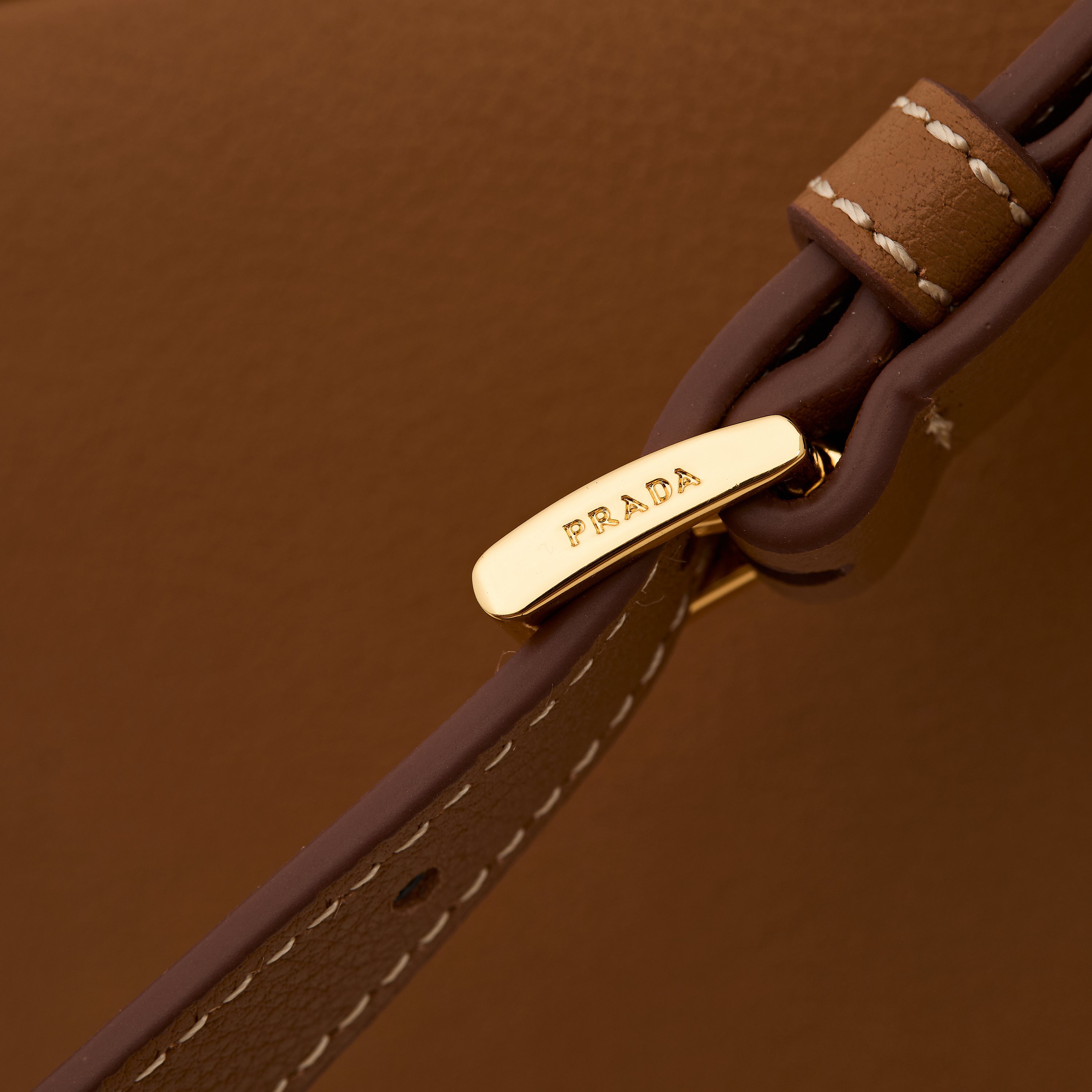 Prada 프라다 갤러리아 스몰 토트백 그레인드 카프스킨 카멜 브라운 골드 하드웨어 1BA896 20cm 14