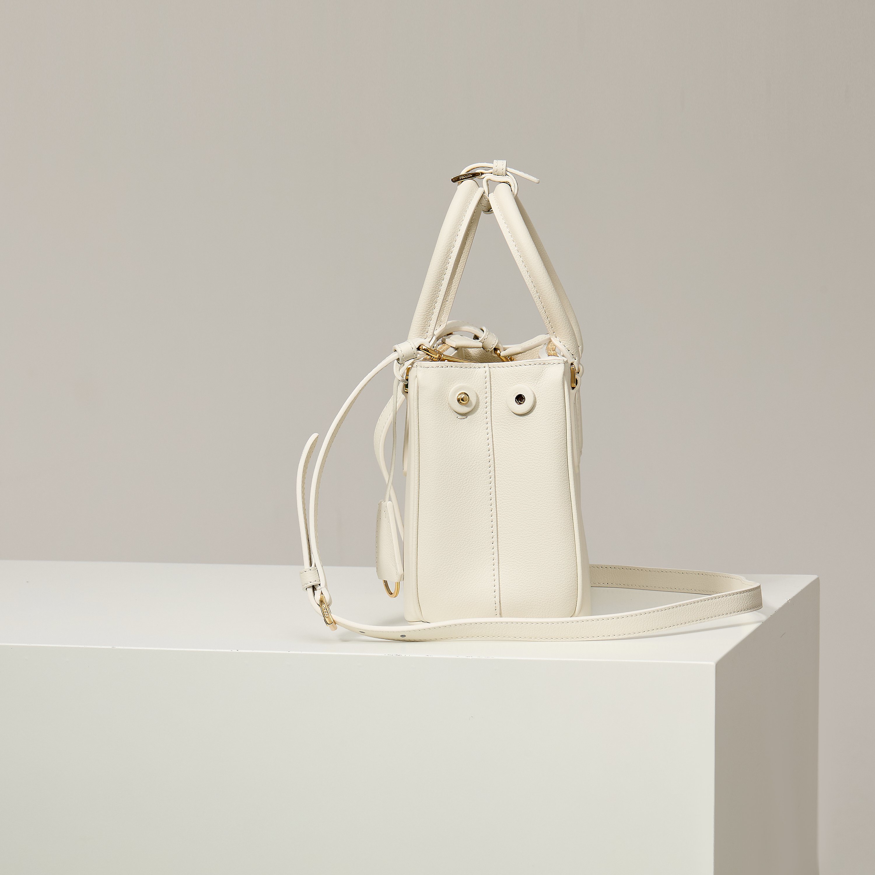 Prada 프라다 갤러리아 스몰 토트백 그레인드 카프스킨 아이보 골드 하드웨어 1BA896 20cm 3