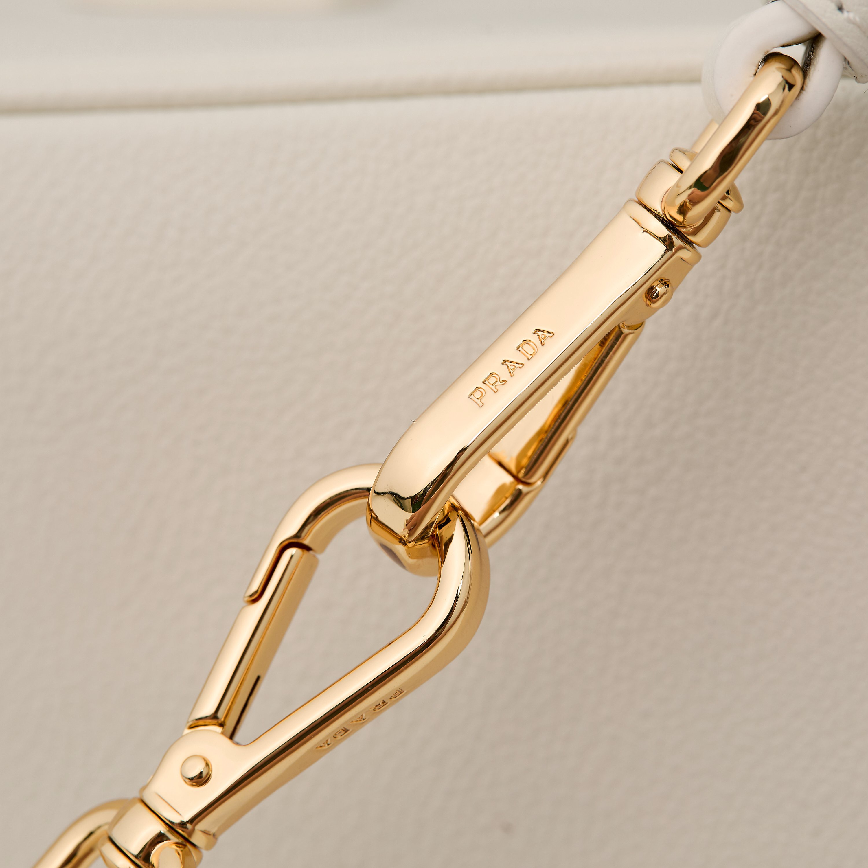 Prada 프라다 갤러리아 스몰 토트백 그레인드 카프스킨 아이보 골드 하드웨어 1BA896 20cm 6