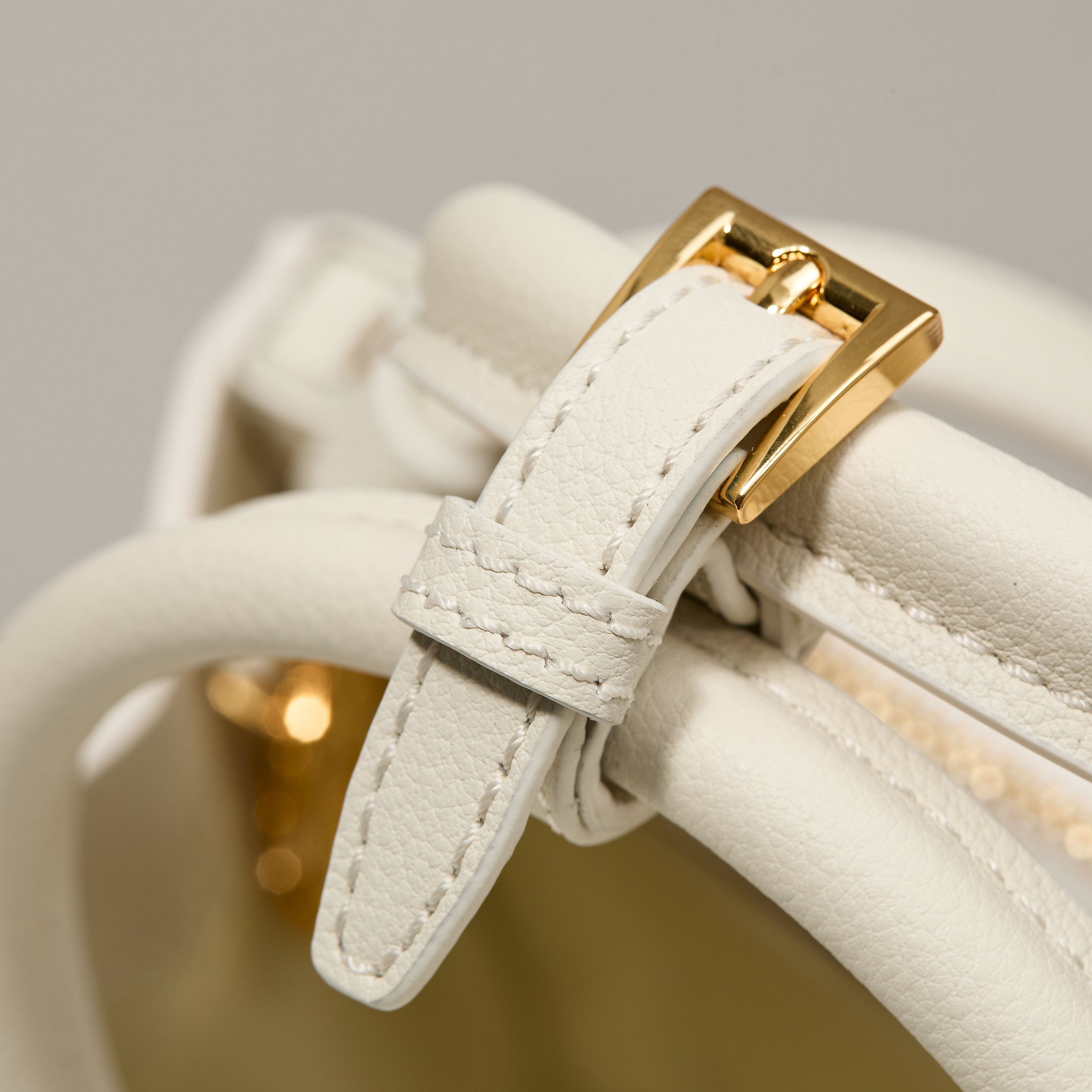 Prada 프라다 갤러리아 스몰 토트백 그레인드 카프스킨 아이보 골드 하드웨어 1BA896 20cm 18