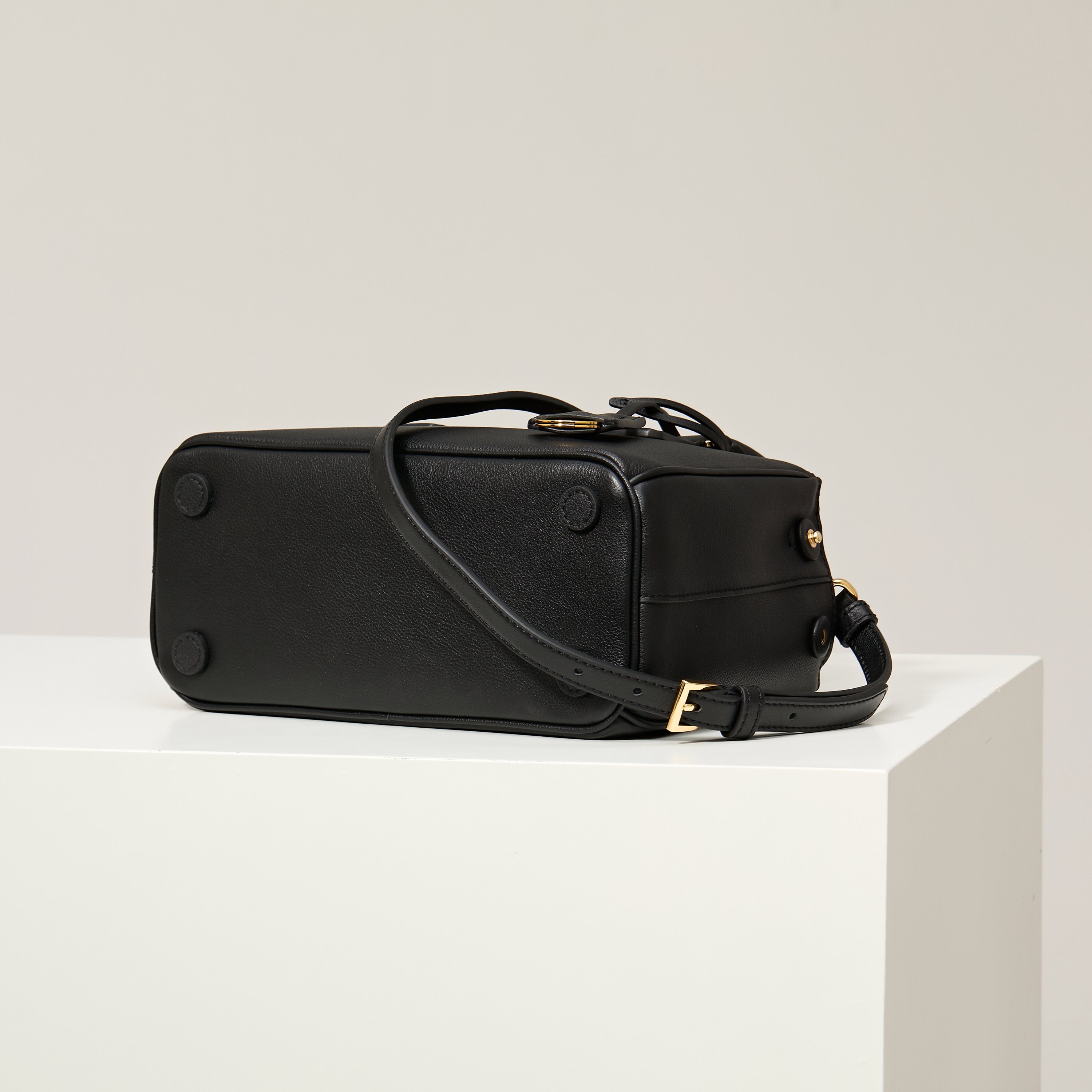 Prada 프라다 갤러리아 스몰 토트백 그레인드 카프스킨 카멜 블랙 골드 하드웨어 1BA896 20cm 4