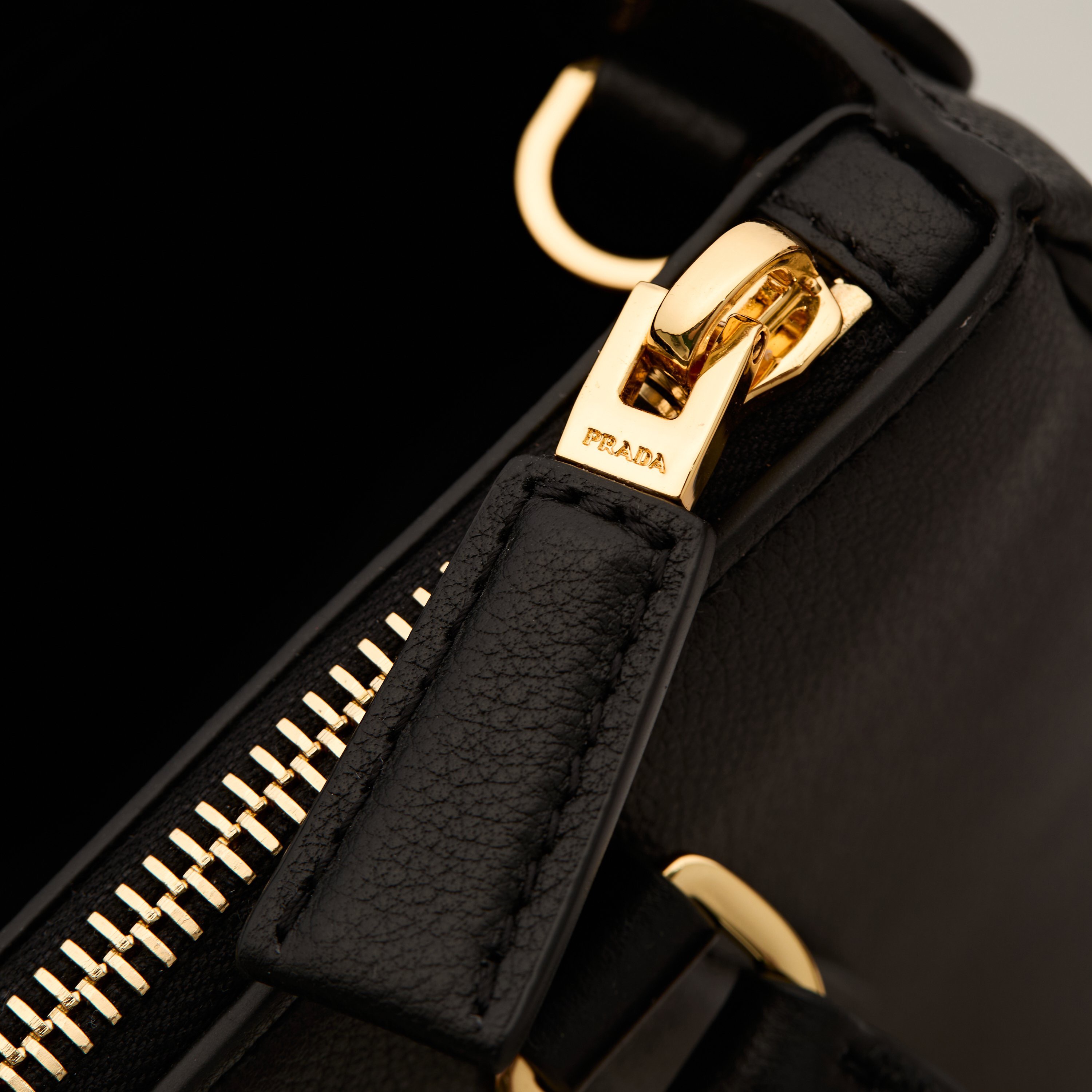 Prada 프라다 갤러리아 스몰 토트백 그레인드 카프스킨 카멜 블랙 골드 하드웨어 1BA896 20cm 7