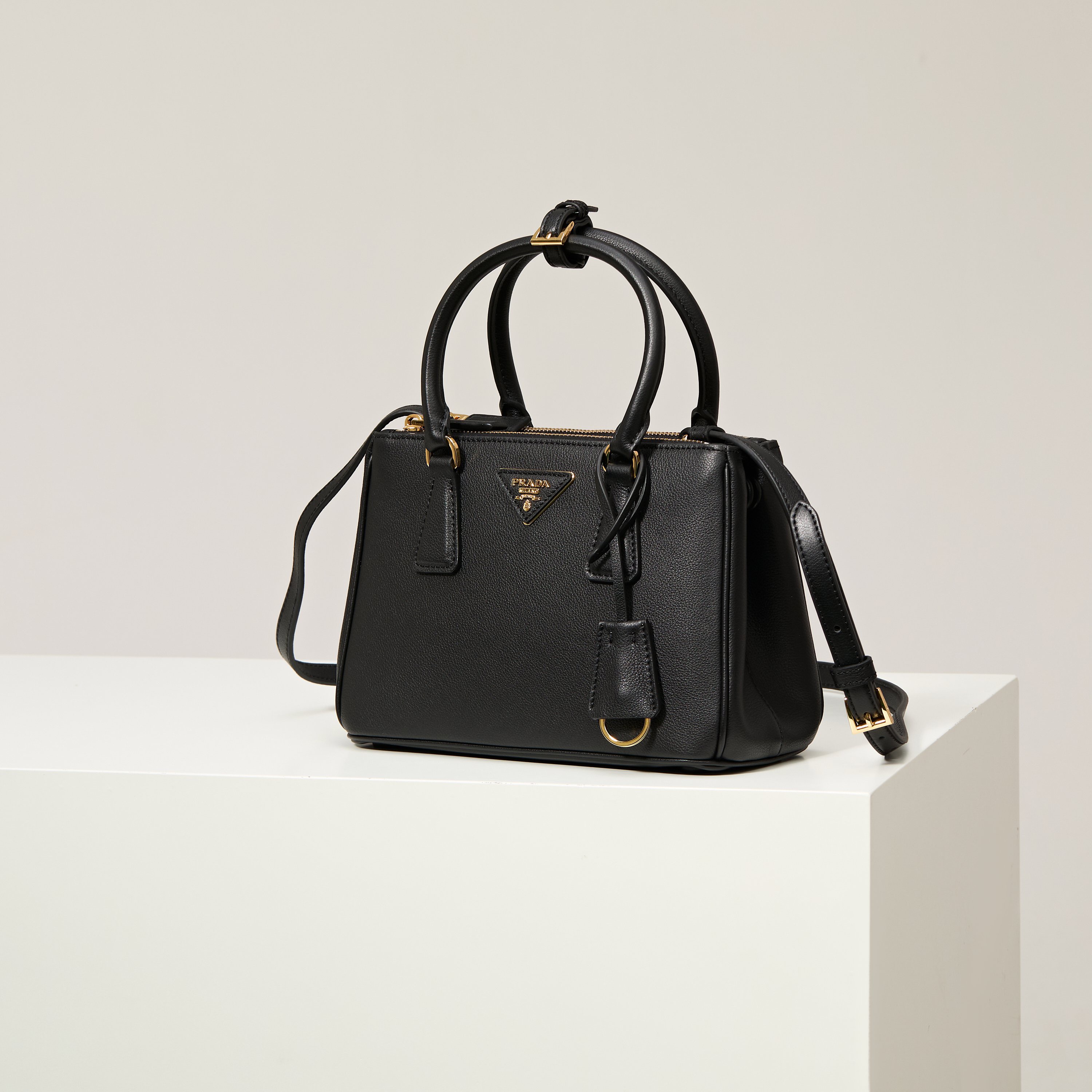 Prada 프라다 갤러리아 스몰 토트백 그레인드 카프스킨 카멜 블랙 골드 하드웨어 1BA896 20cm 10