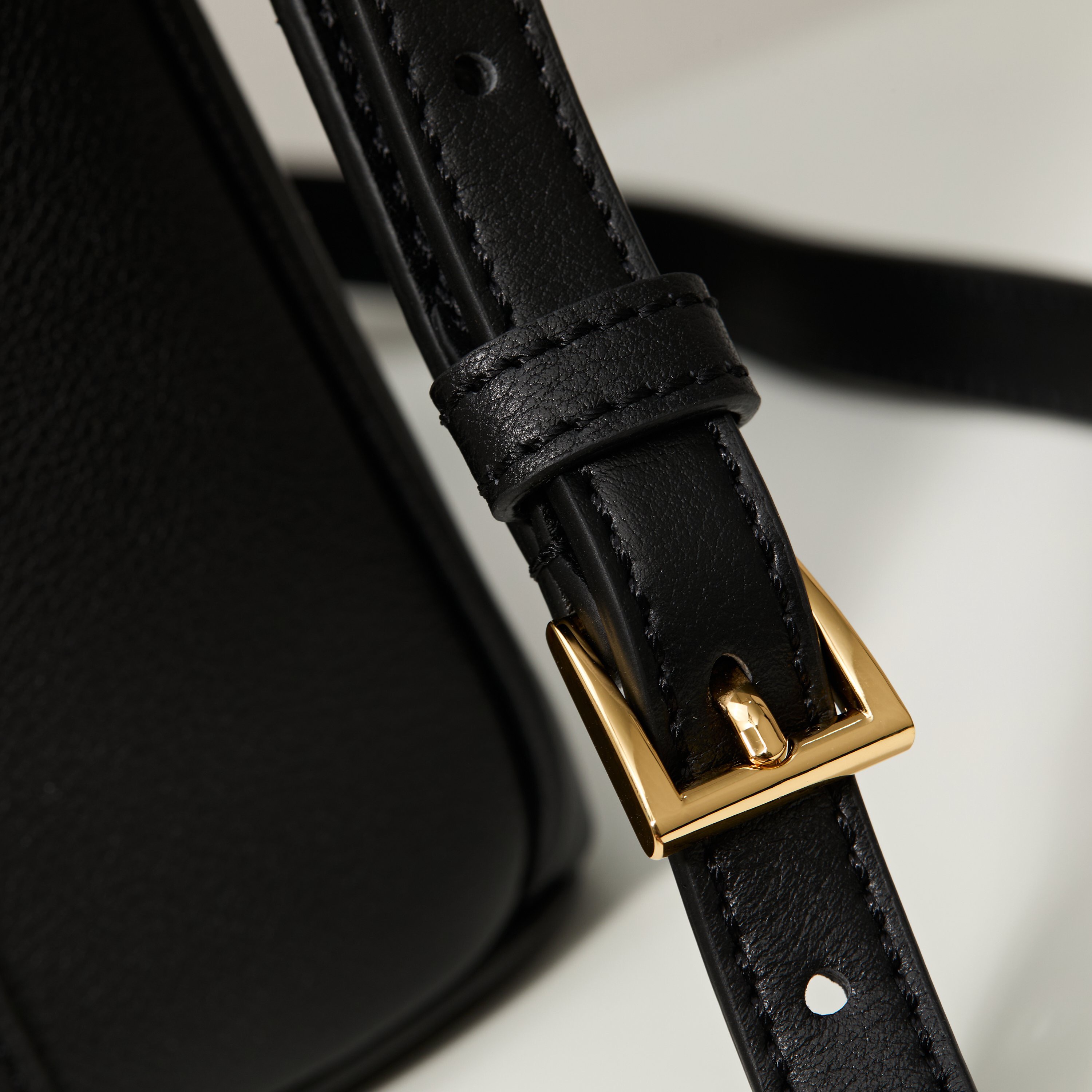 Prada 프라다 갤러리아 스몰 토트백 그레인드 카프스킨 카멜 블랙 골드 하드웨어 1BA896 20cm 15