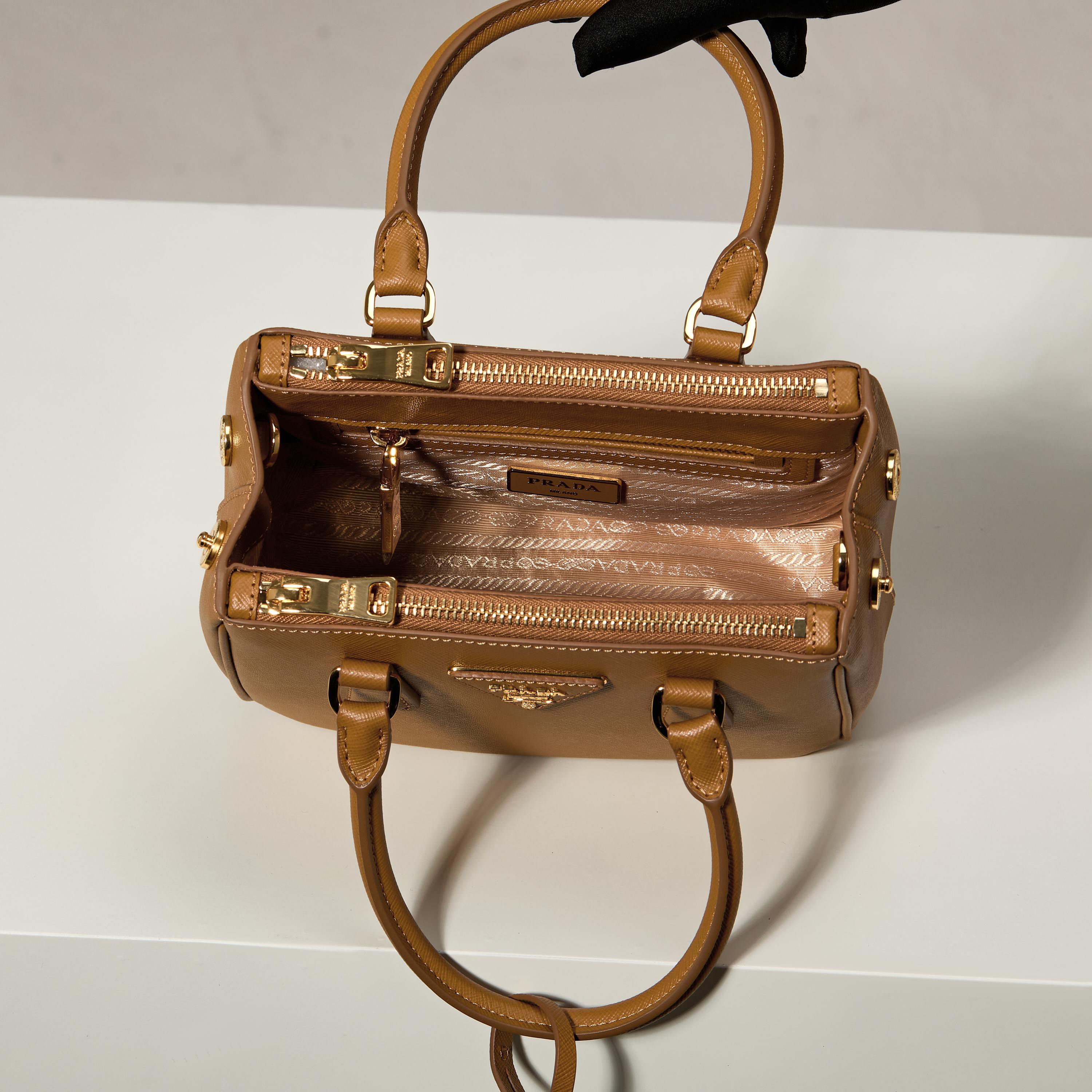 Prada 프라다 미니 갤러리아 토트백 사피아노 레더 카멜 브라운 골드 20cm 9