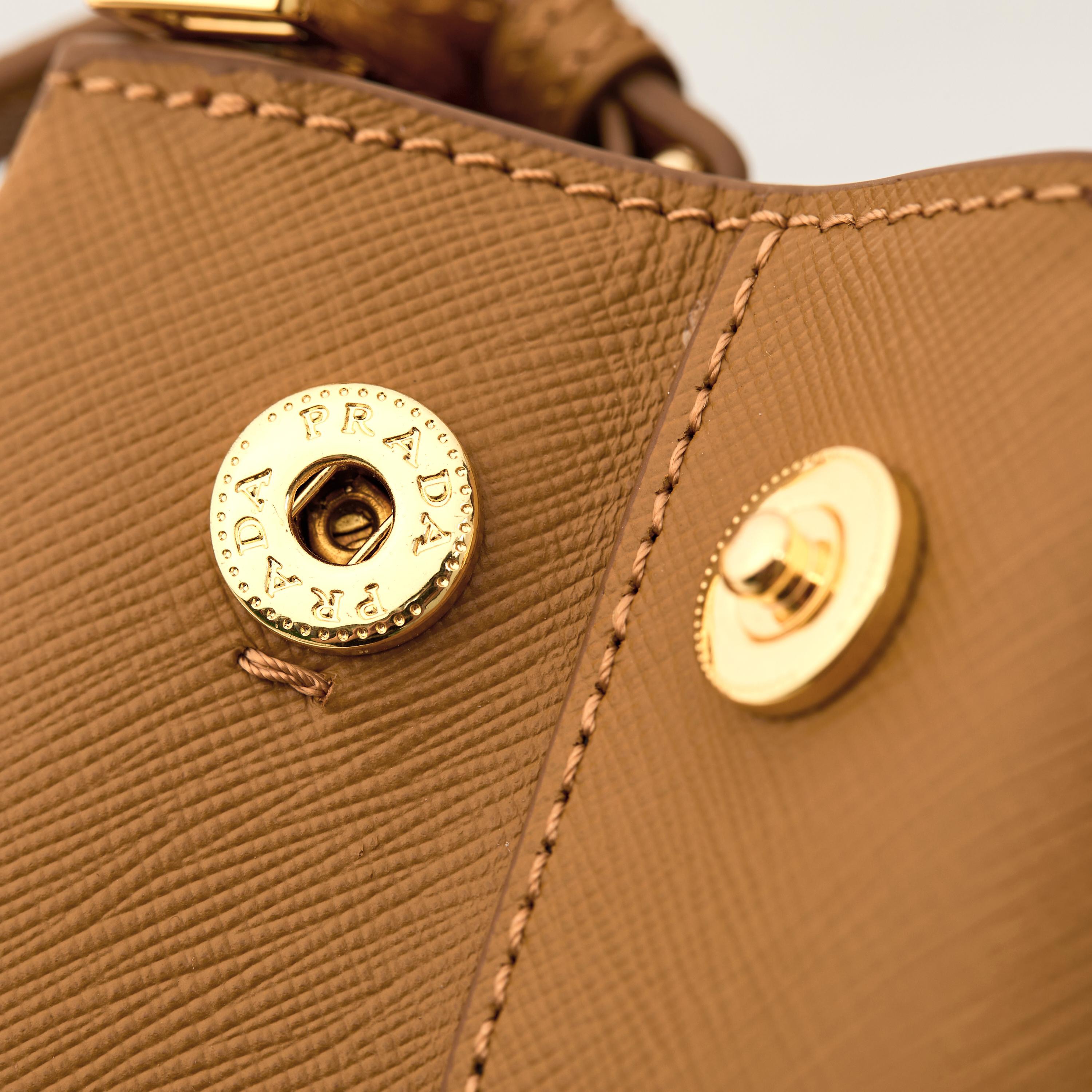 Prada 프라다 미니 갤러리아 토트백 사피아노 레더 카멜 브라운 골드 20cm 13
