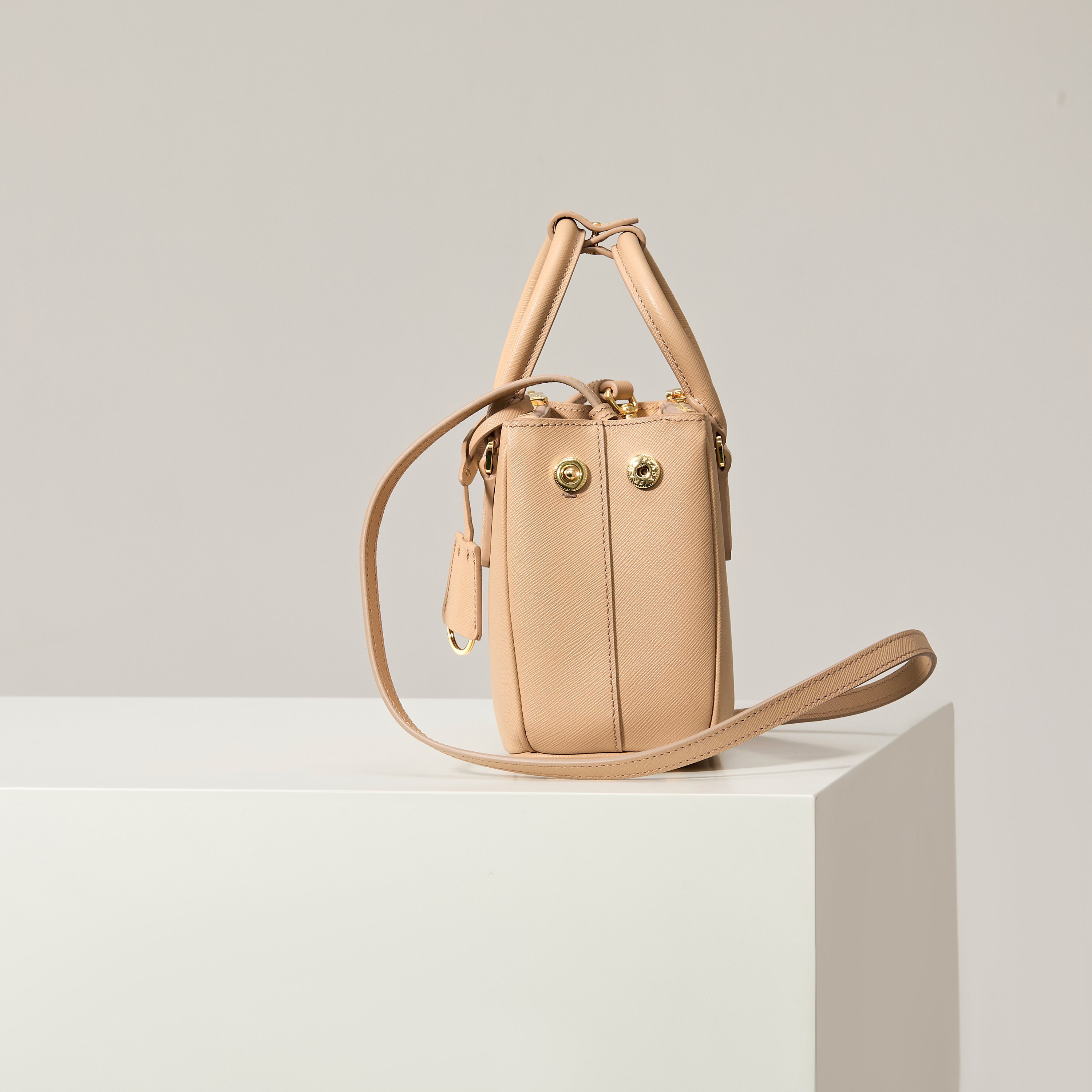 Prada 프라다 미니 갤러리아 토트백 사피아노 레더 카멜 핑크 골드 20cm 3