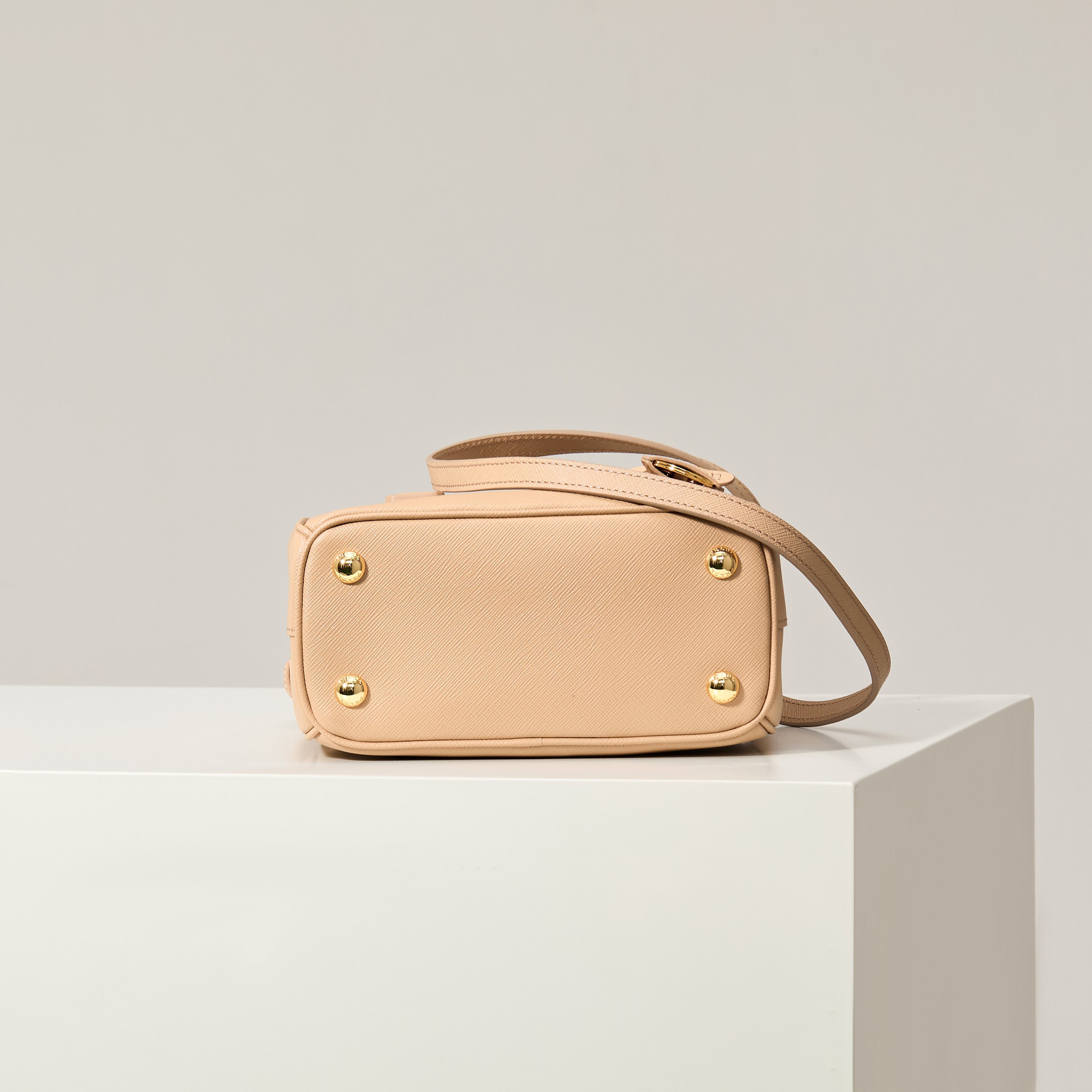 Prada 프라다 미니 갤러리아 토트백 사피아노 레더 카멜 핑크 골드 20cm 12